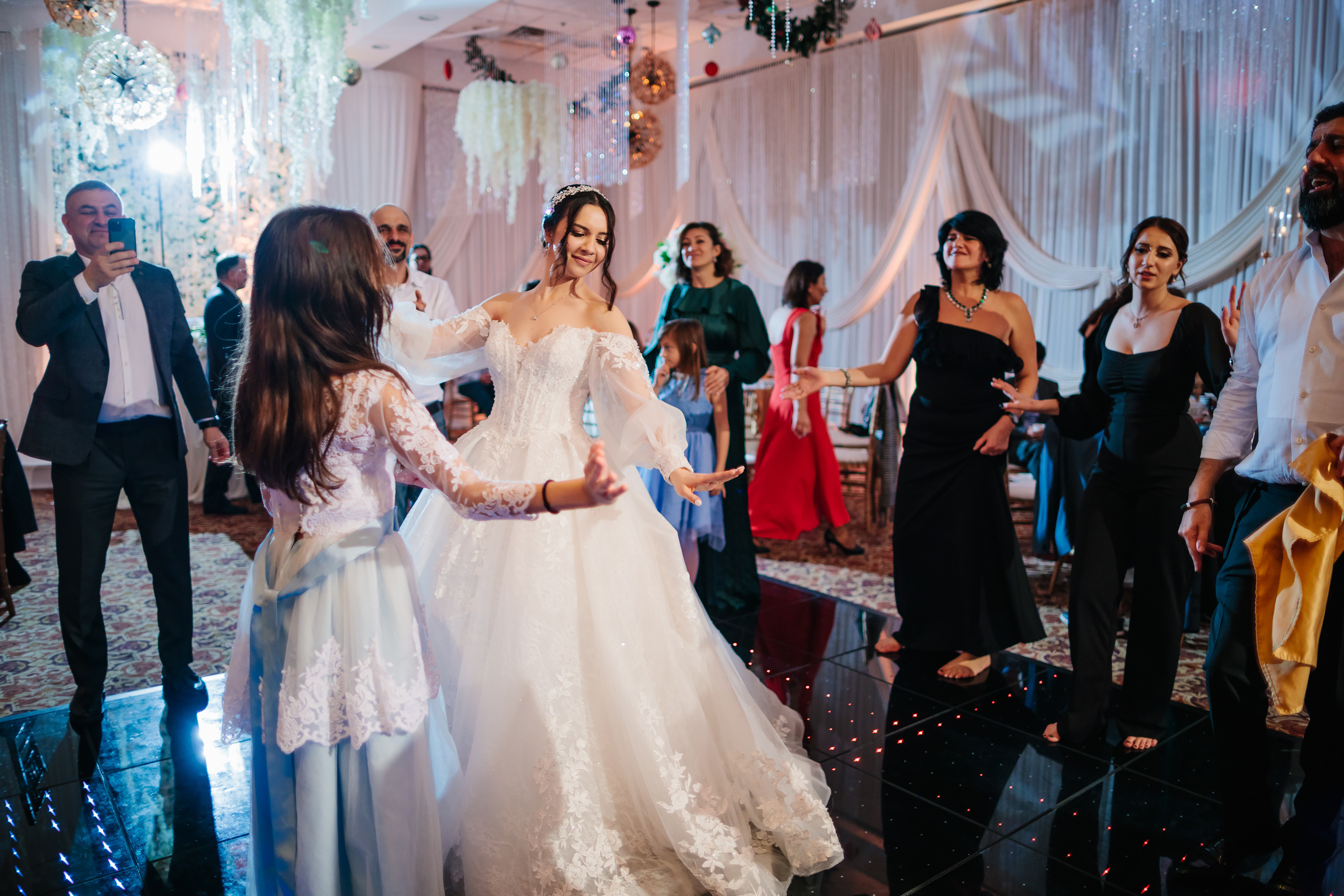 12.17.2021 Wedding. Wedding family event photographer in Chicago Nick Yushevich