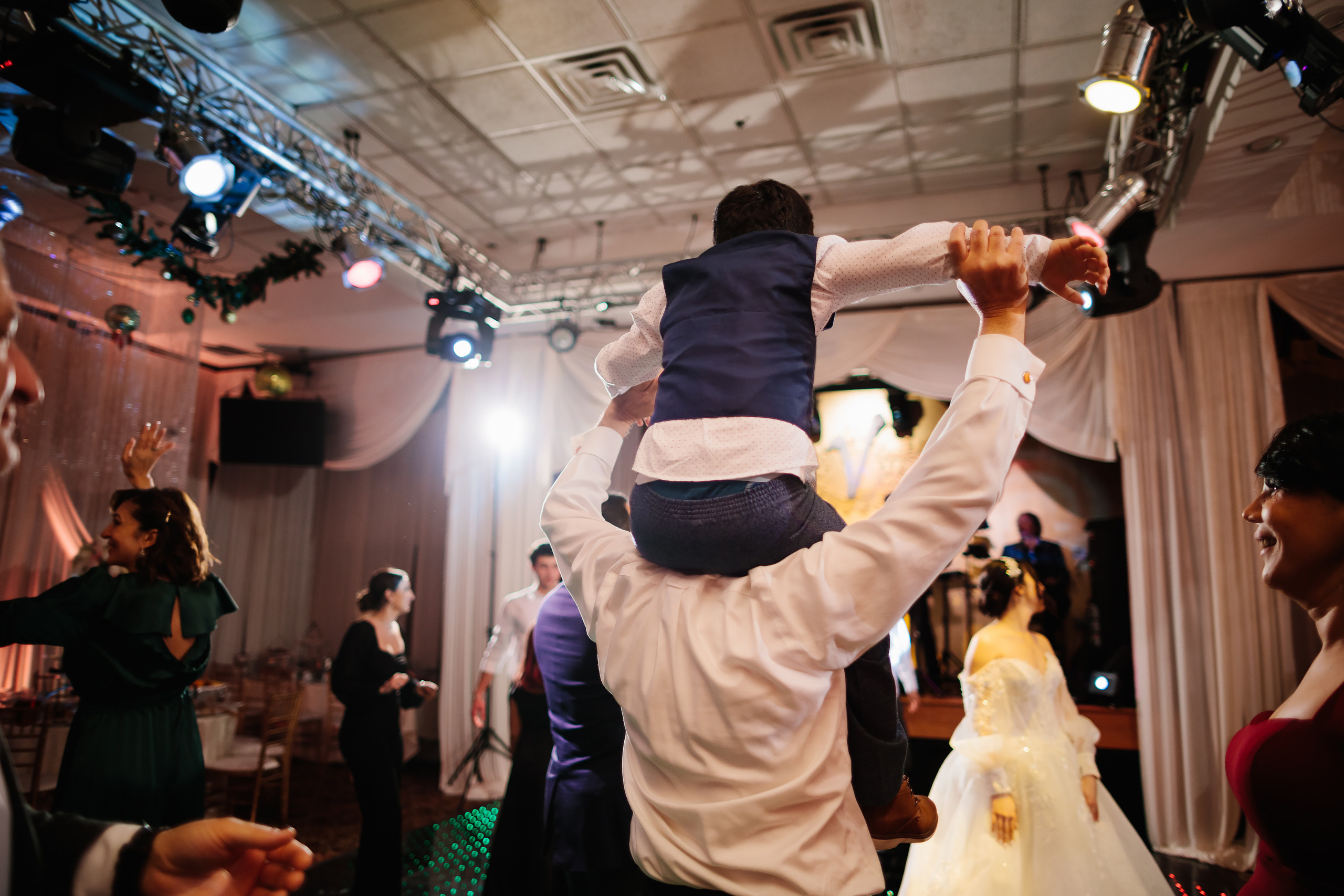 12.17.2021 Wedding. Wedding family event photographer in Chicago Nick Yushevich