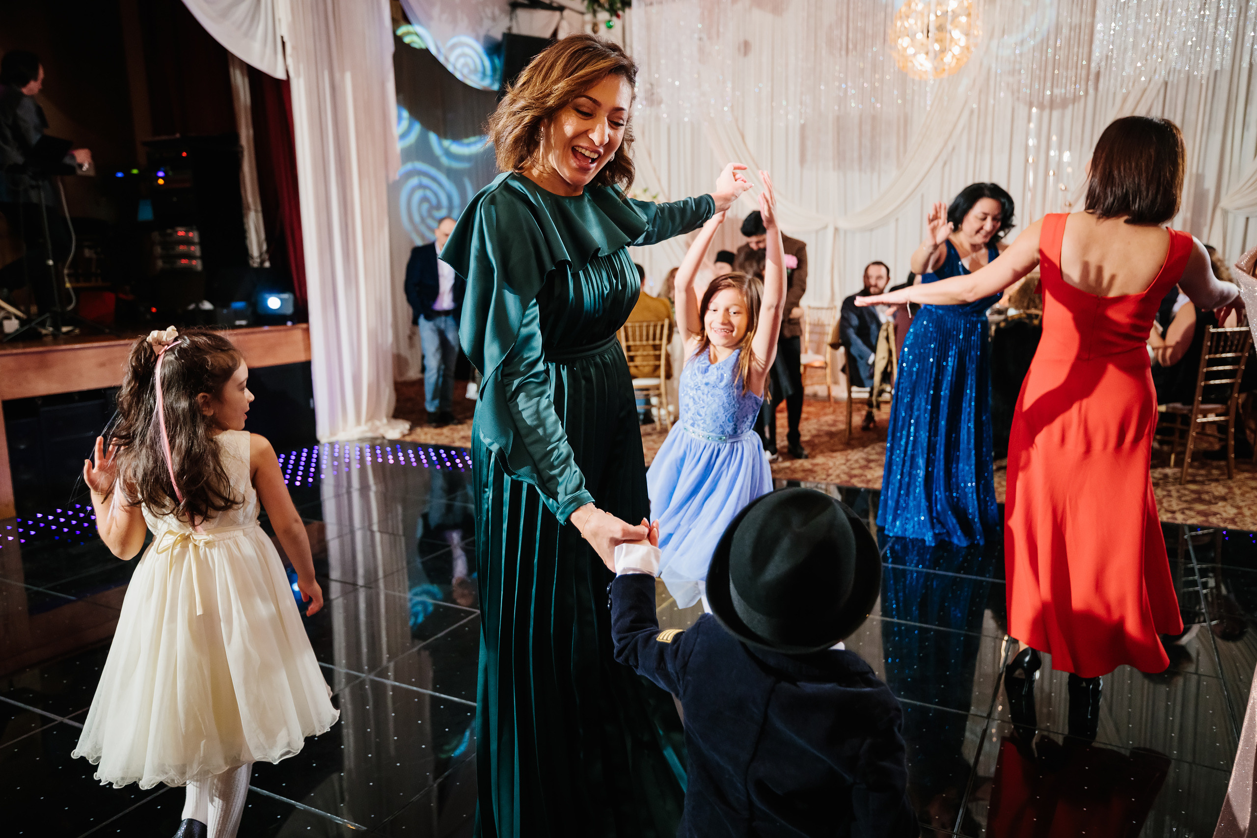 12.17.2021 Wedding. Wedding family event photographer in Chicago Nick Yushevich