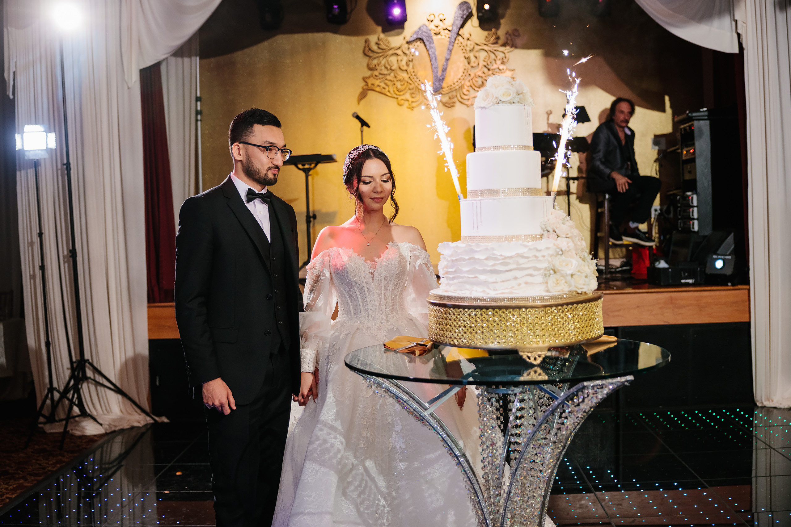 12.17.2021 Wedding. Wedding family event photographer in Chicago Nick Yushevich