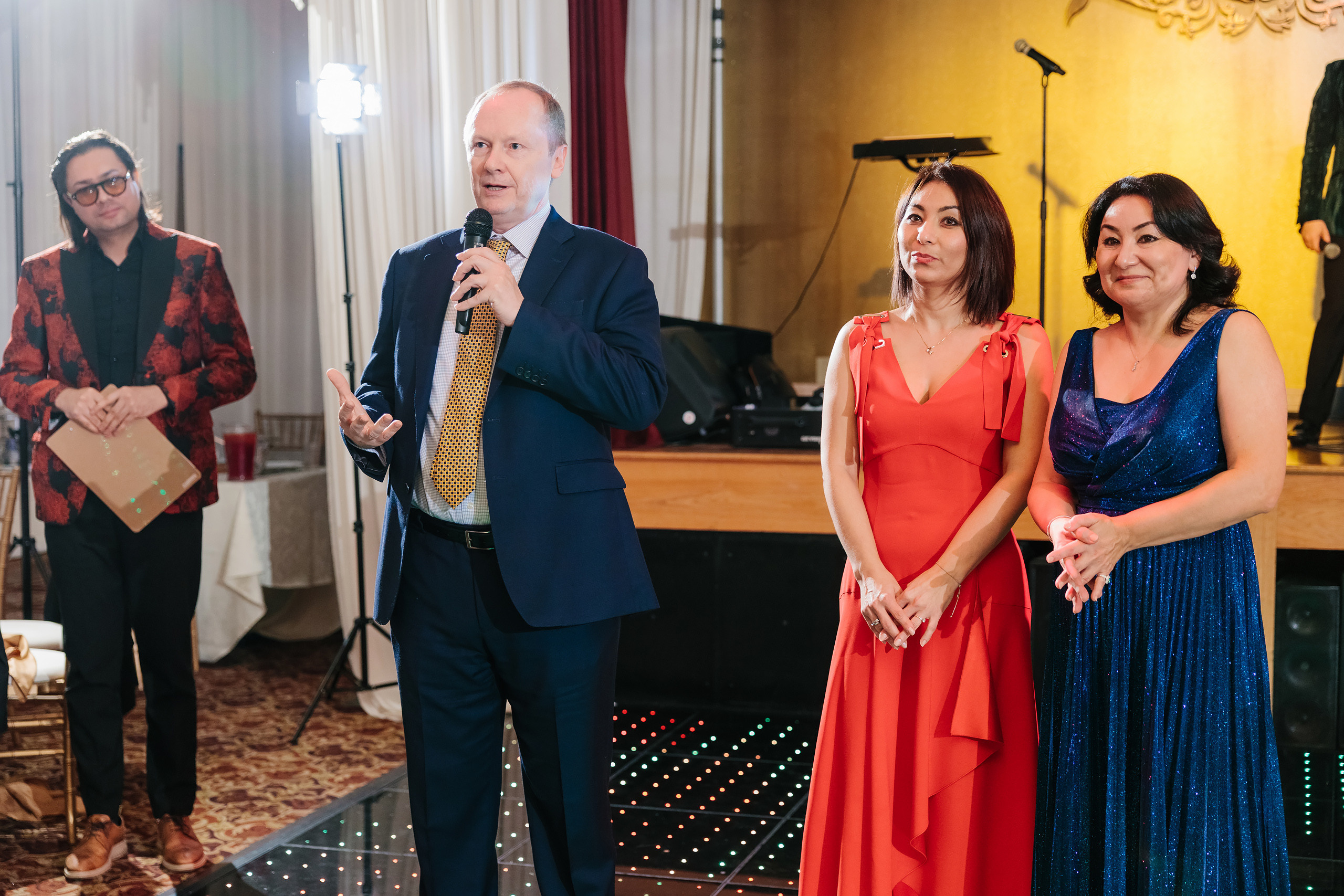 12.17.2021 Wedding. Wedding family event photographer in Chicago Nick Yushevich