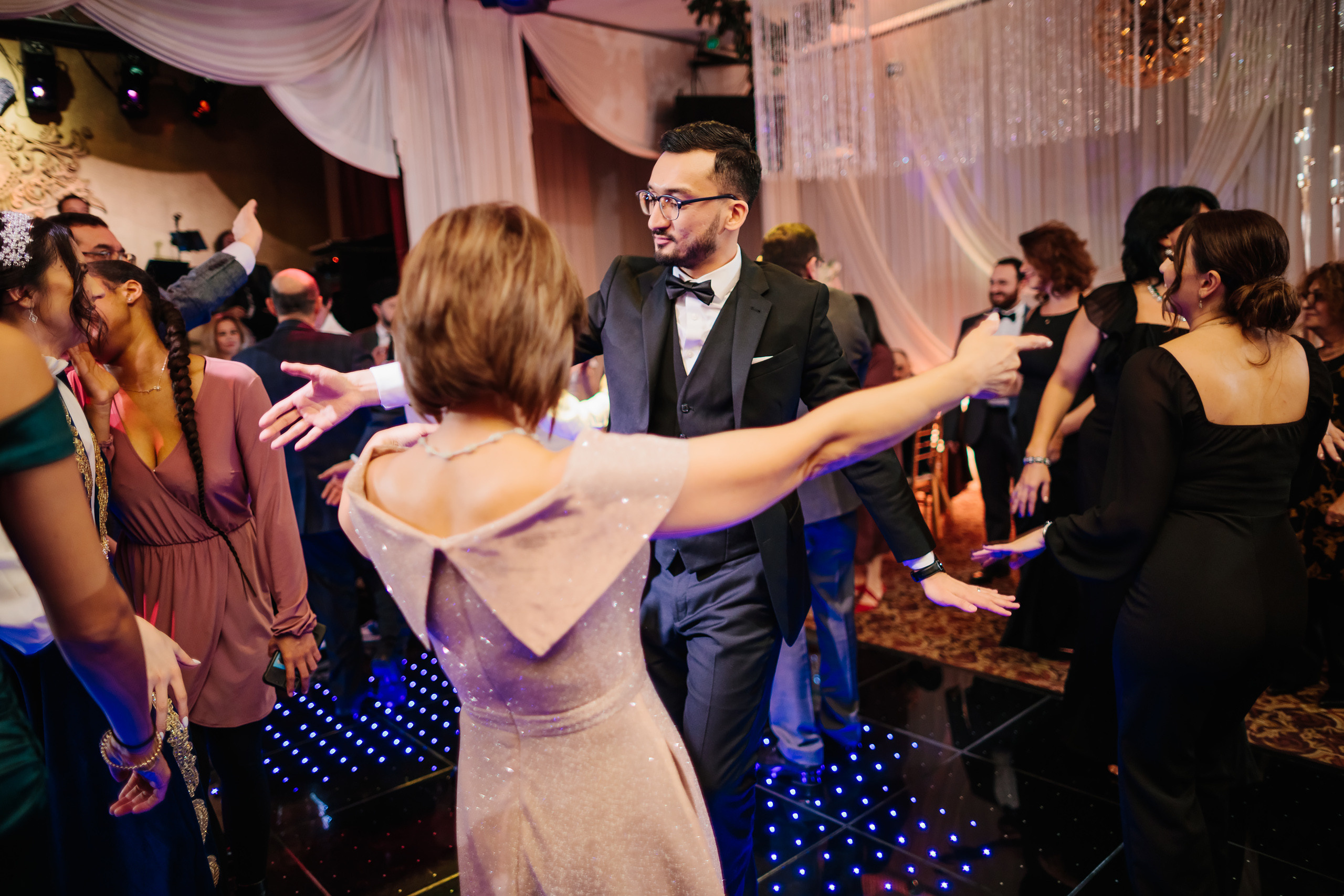 12.17.2021 Wedding. Wedding family event photographer in Chicago Nick Yushevich