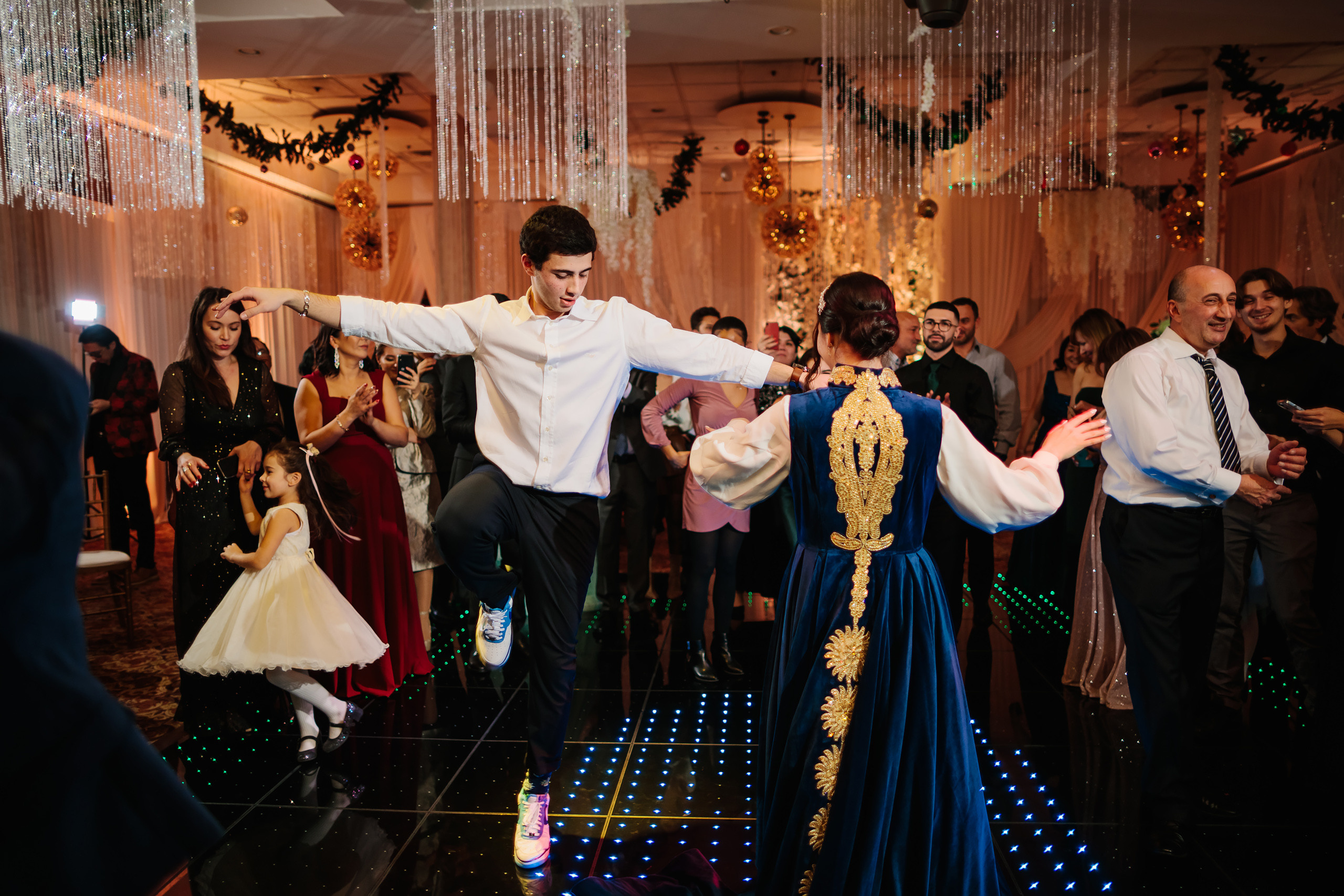 12.17.2021 Wedding. Wedding family event photographer in Chicago Nick Yushevich