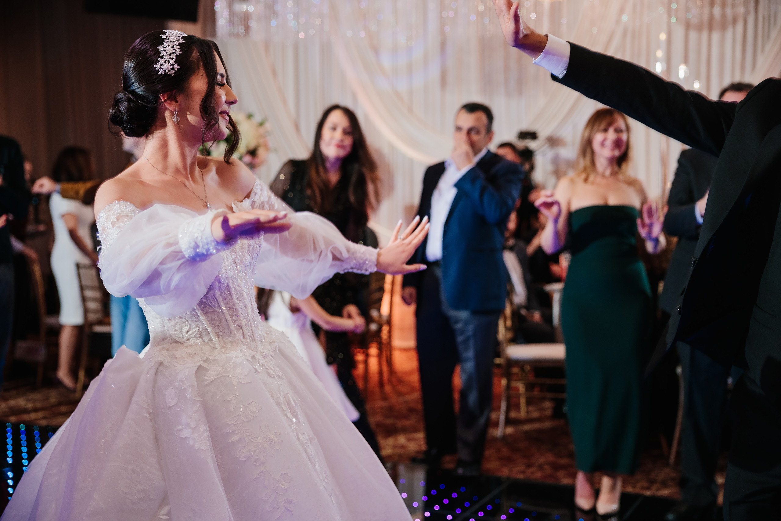 12.17.2021 Wedding. Wedding family event photographer in Chicago Nick Yushevich