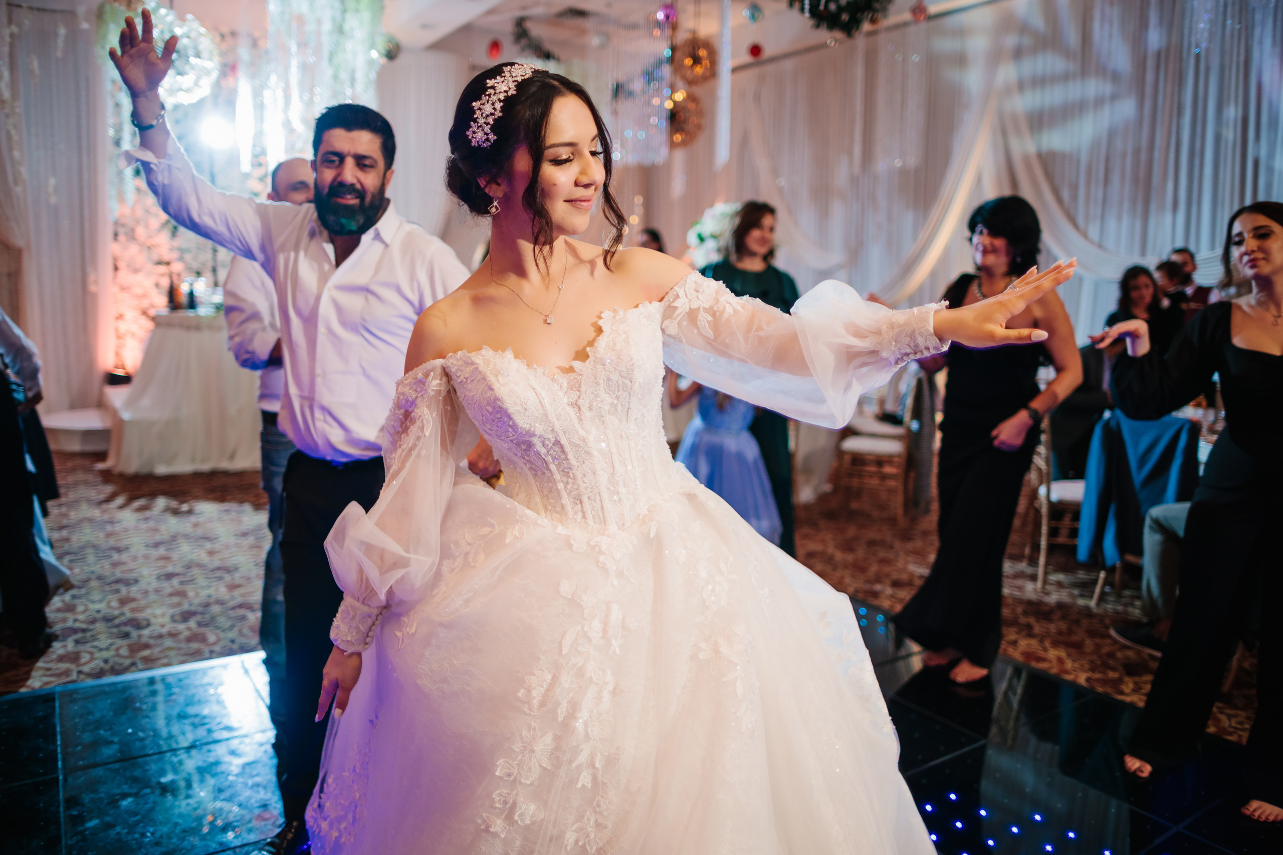 12.17.2021 Wedding. Wedding family event photographer in Chicago Nick Yushevich