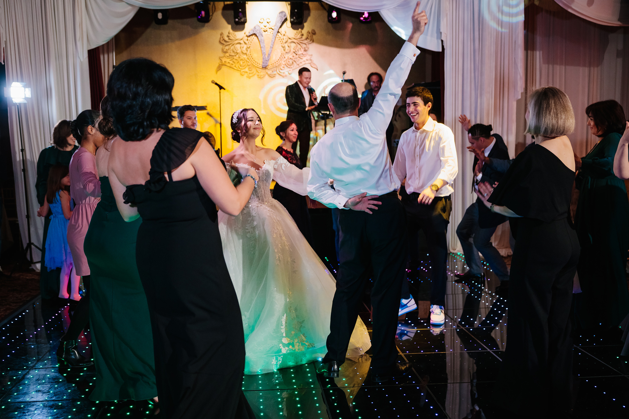 12.17.2021 Wedding. Wedding family event photographer in Chicago Nick Yushevich