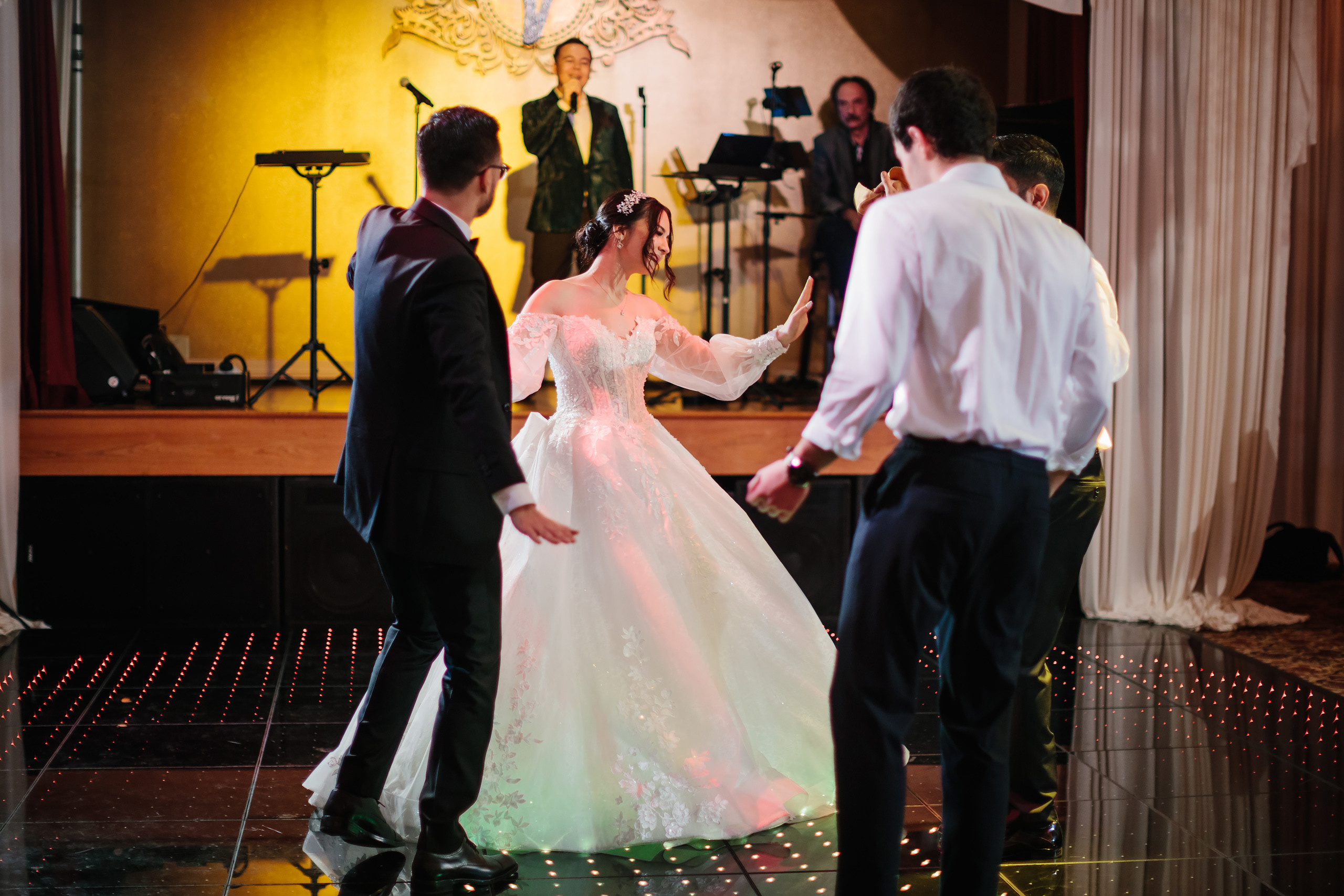 12.17.2021 Wedding. Wedding family event photographer in Chicago Nick Yushevich