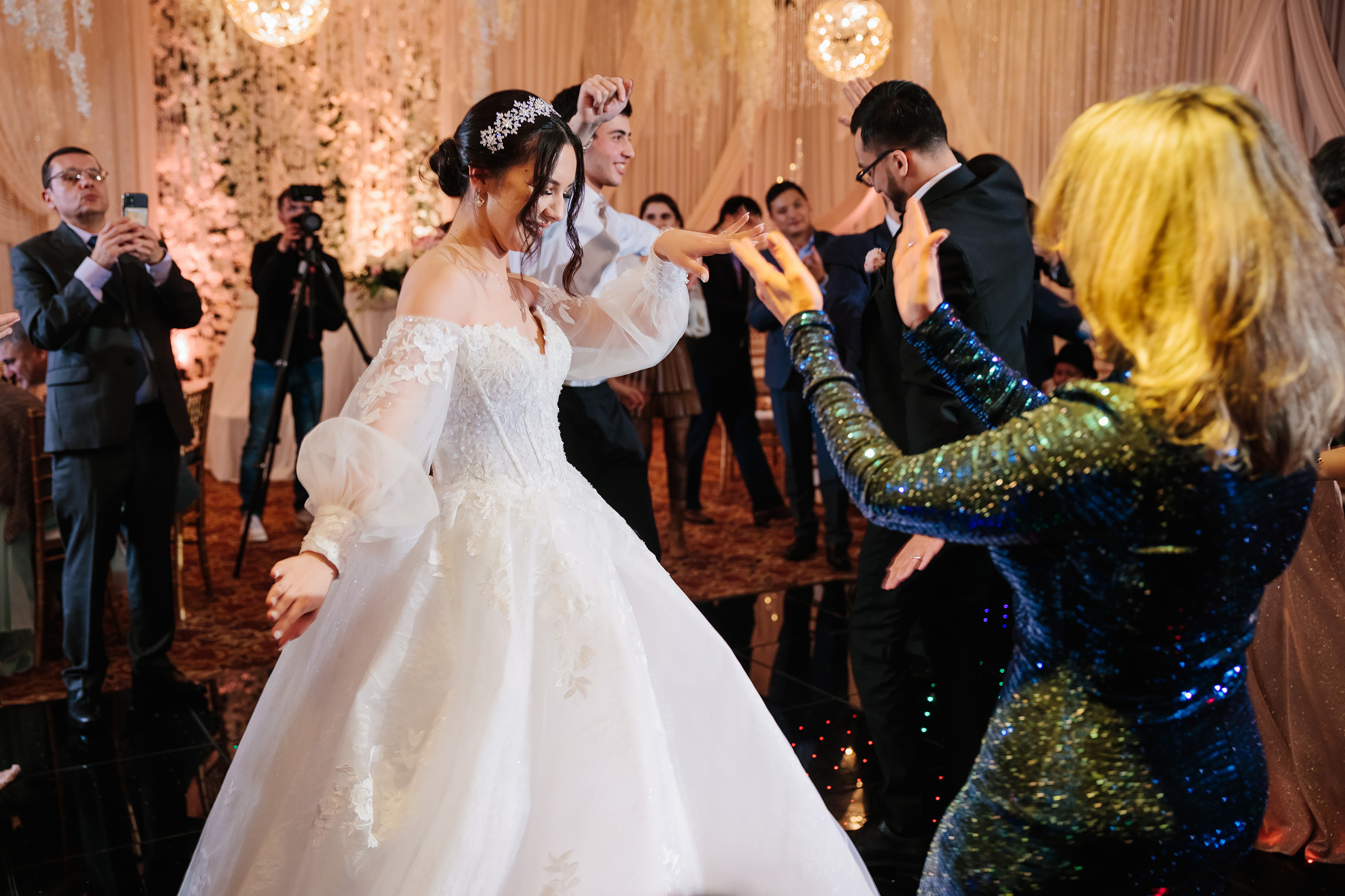 12.17.2021 Wedding. Wedding family event photographer in Chicago Nick Yushevich