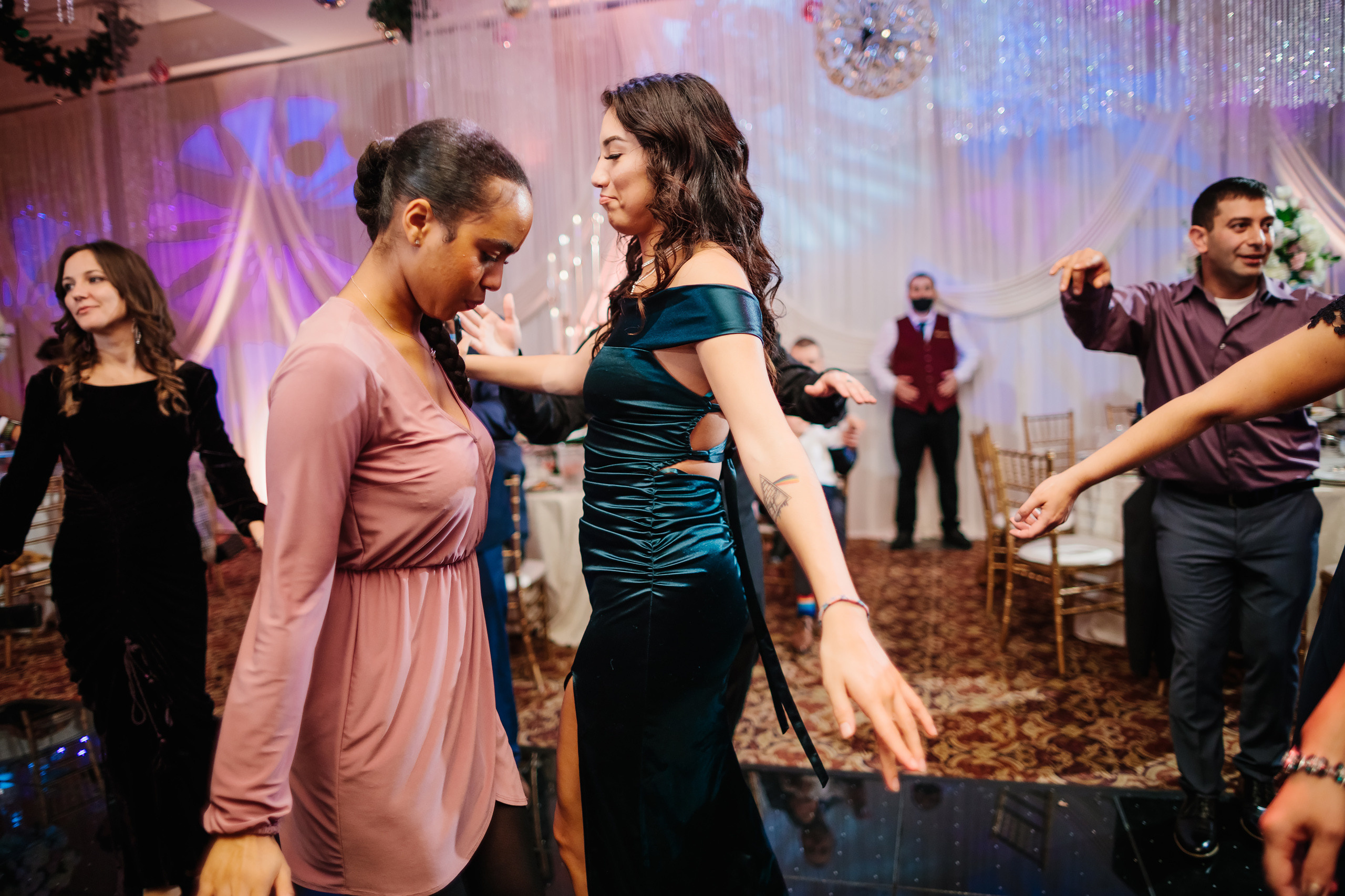 12.17.2021 Wedding. Wedding family event photographer in Chicago Nick Yushevich