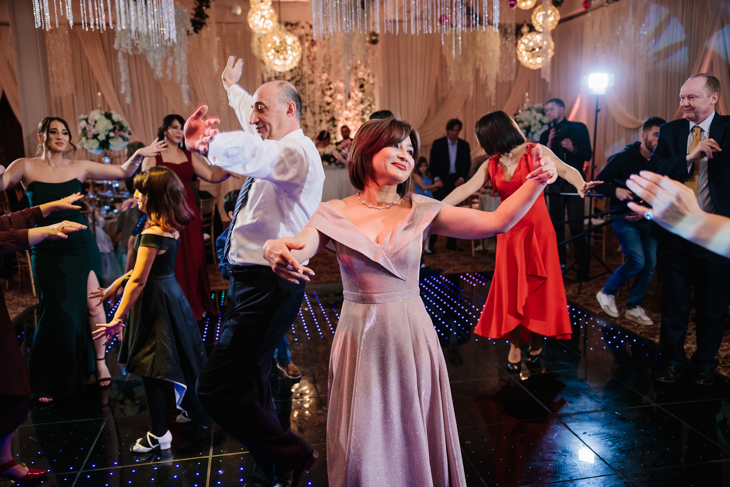 12.17.2021 Wedding. Wedding family event photographer in Chicago Nick Yushevich