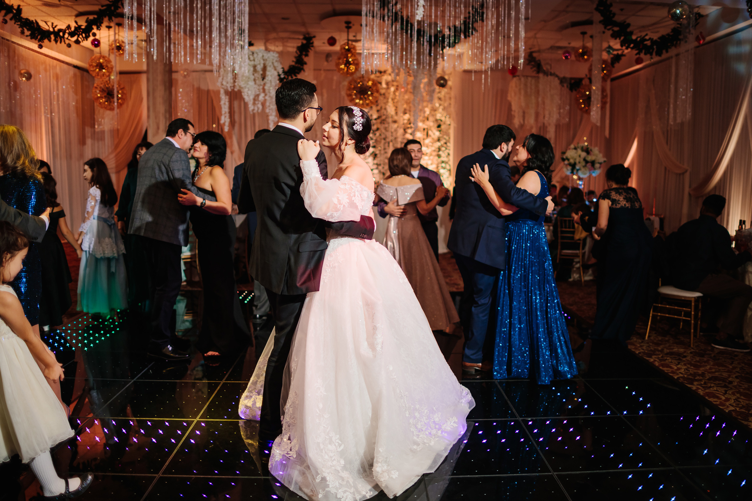 12.17.2021 Wedding. Wedding family event photographer in Chicago Nick Yushevich