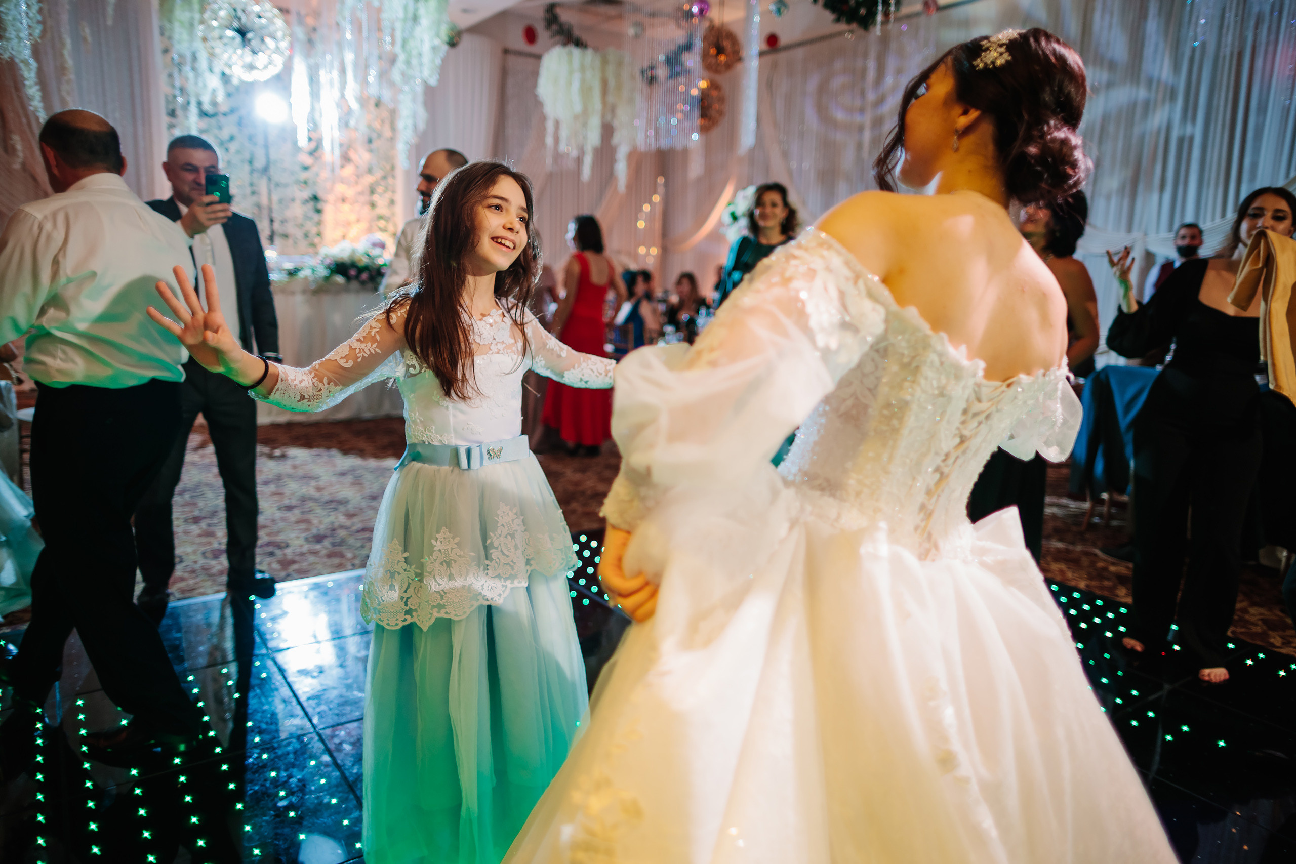 12.17.2021 Wedding. Wedding family event photographer in Chicago Nick Yushevich