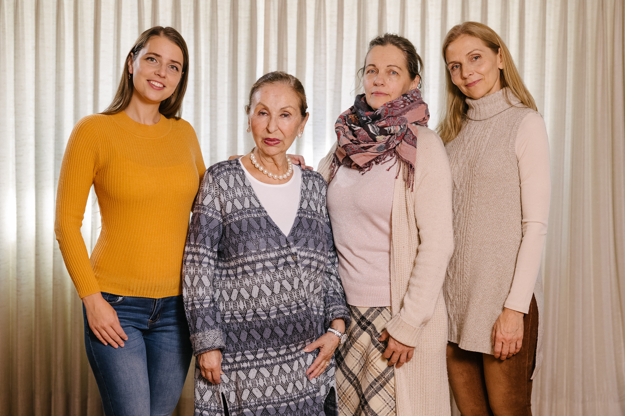 03082022 Family Photoshoot. Wedding family event photographer in Chicago Nick Yushevich