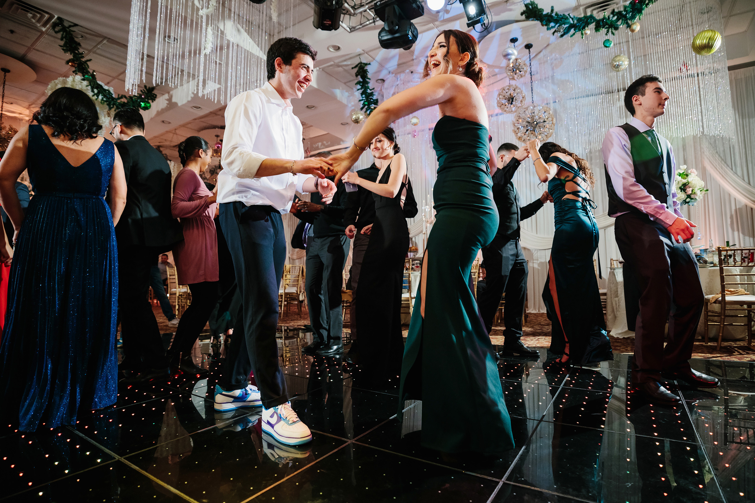 12.17.2021 Wedding. Wedding family event photographer in Chicago Nick Yushevich