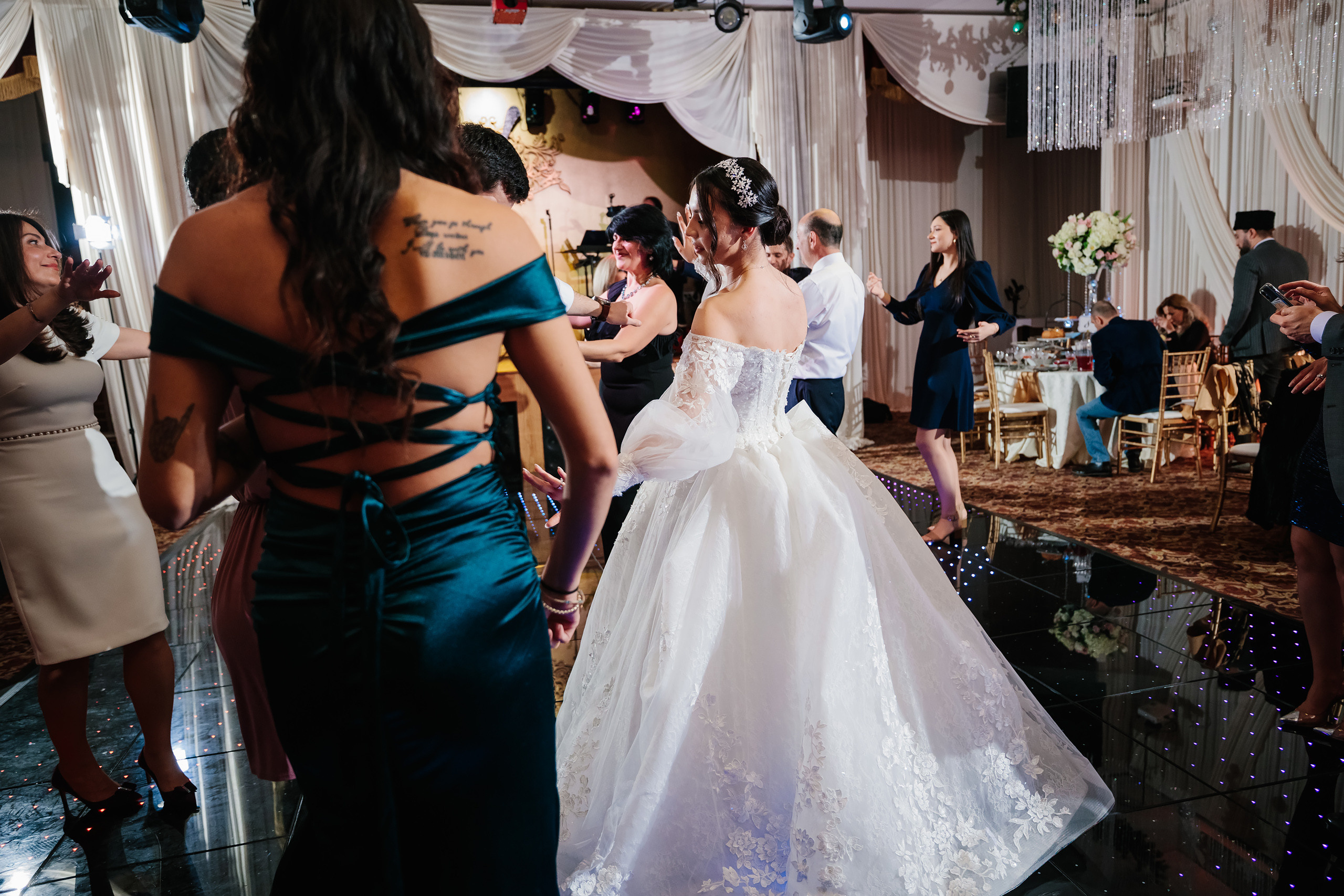 12.17.2021 Wedding. Wedding family event photographer in Chicago Nick Yushevich