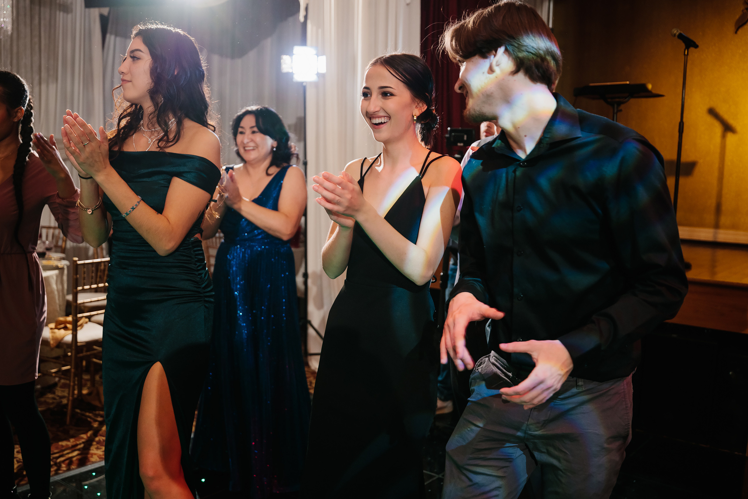 12.17.2021 Wedding. Wedding family event photographer in Chicago Nick Yushevich