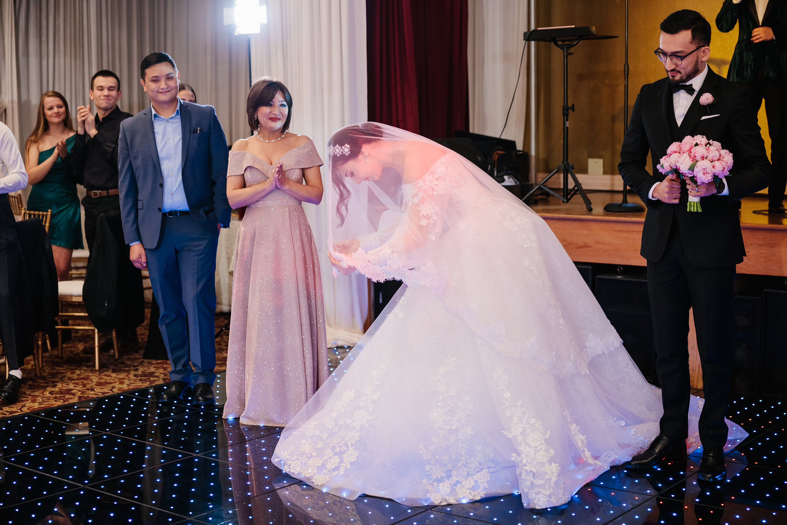 12.17.2021 Wedding. Wedding family event photographer in Chicago Nick Yushevich