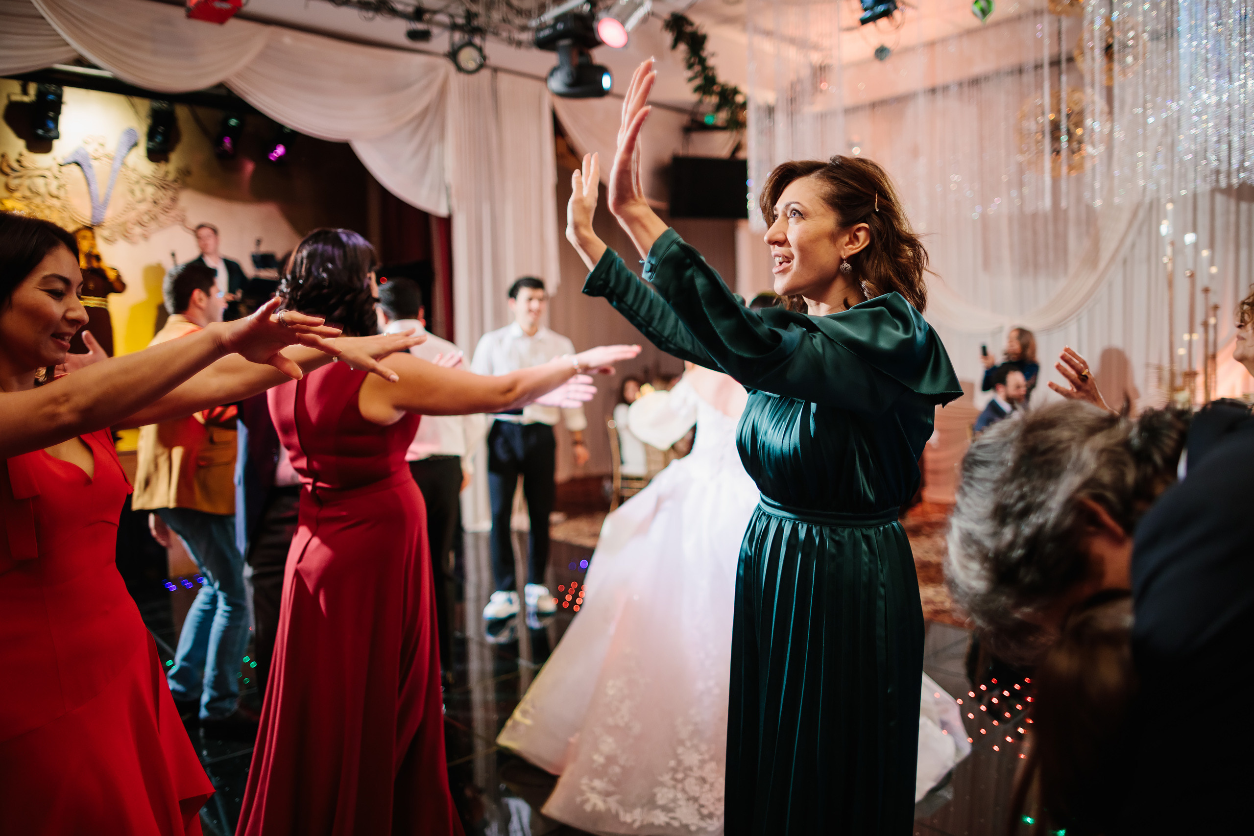 12.17.2021 Wedding. Wedding family event photographer in Chicago Nick Yushevich