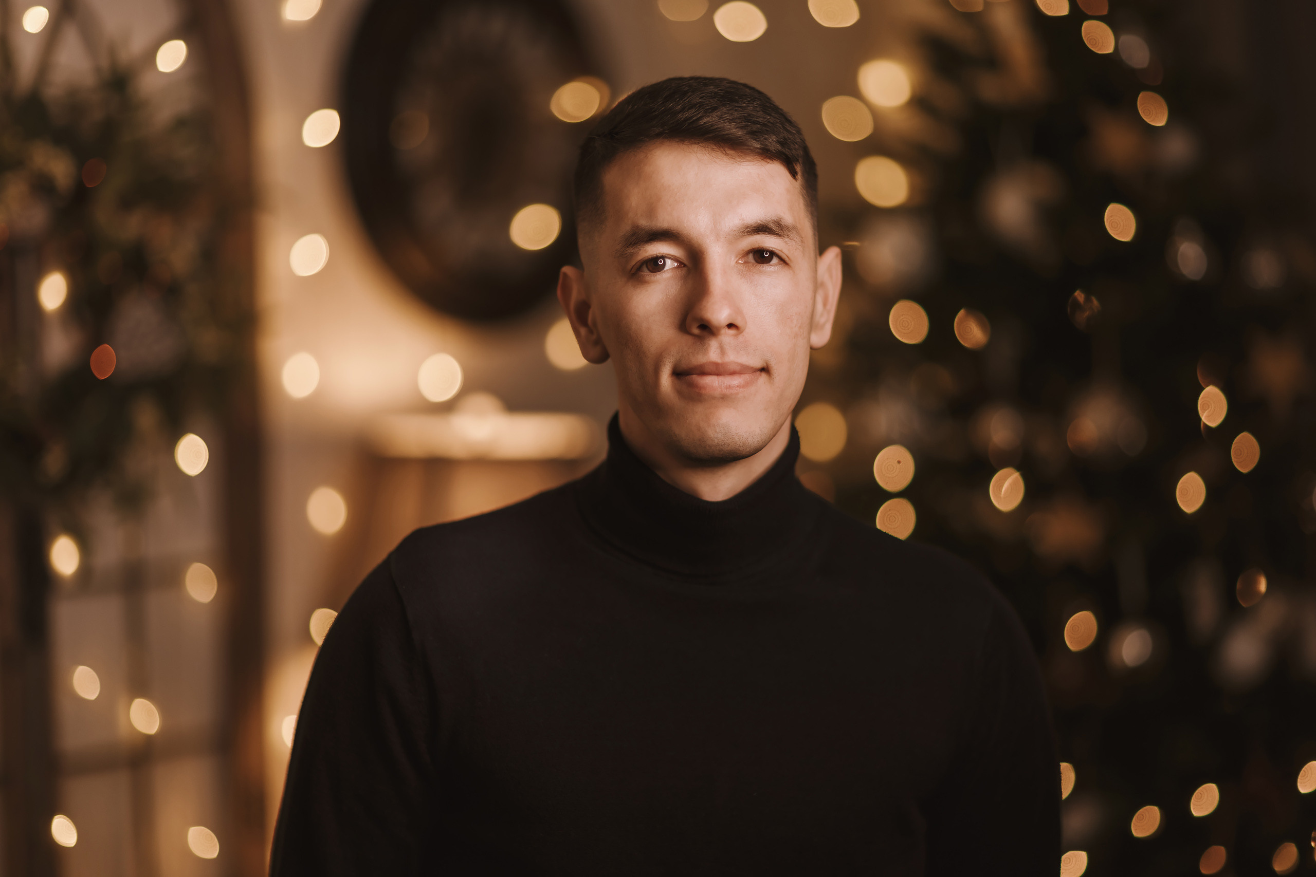 12192021 Christmas Photoshoot 16. Wedding family event photographer in Chicago Nick Yushevich