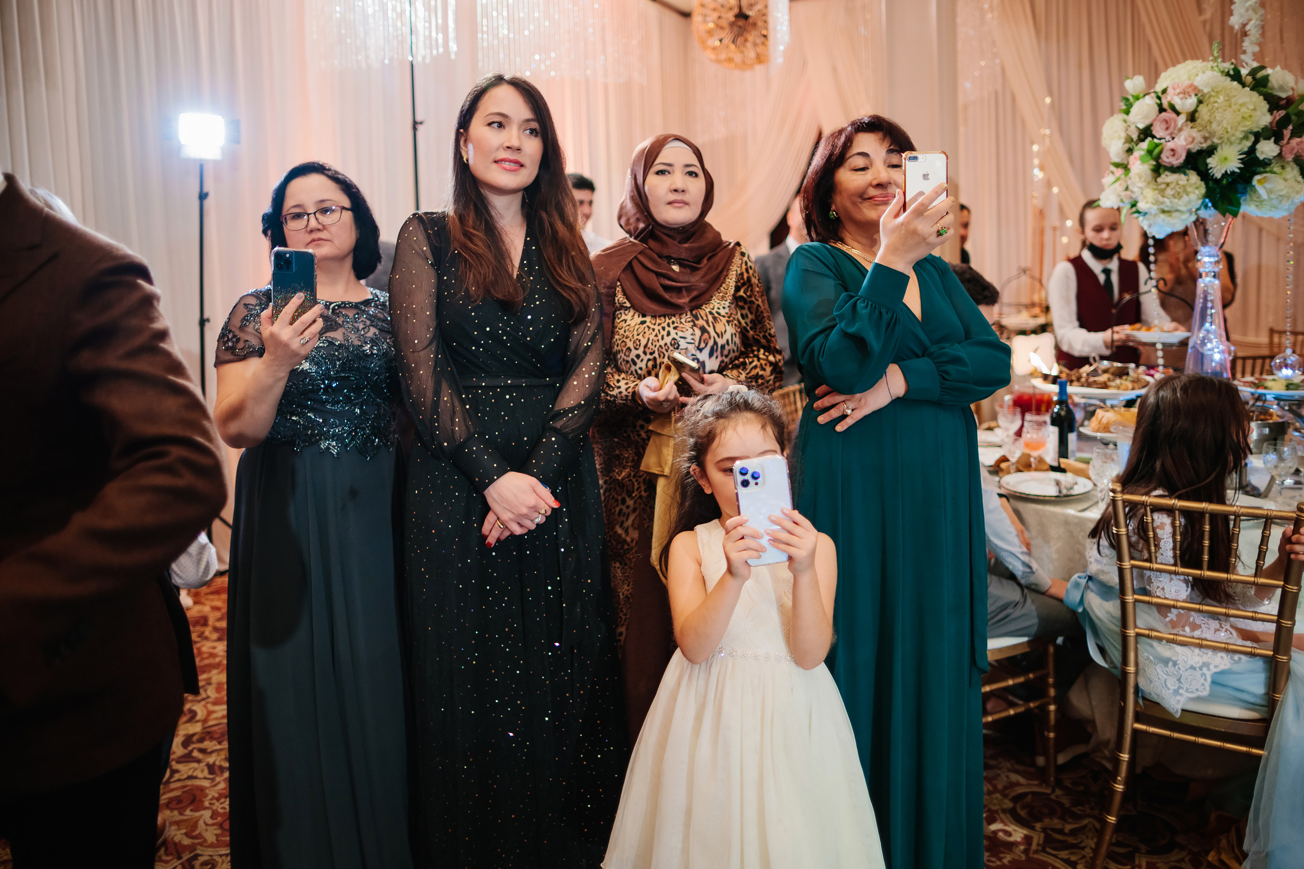 12.17.2021 Wedding. Wedding family event photographer in Chicago Nick Yushevich