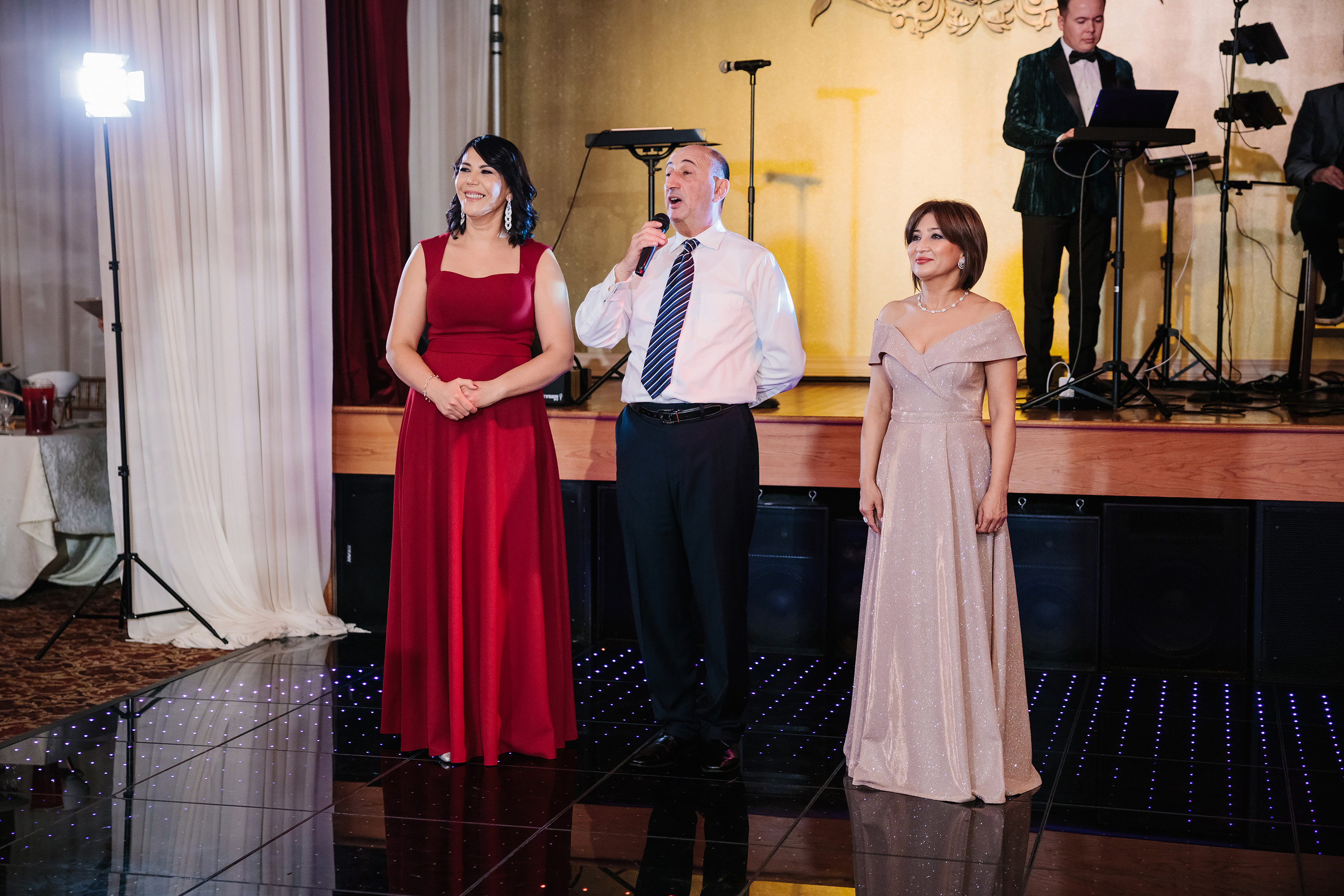 12.17.2021 Wedding. Wedding family event photographer in Chicago Nick Yushevich