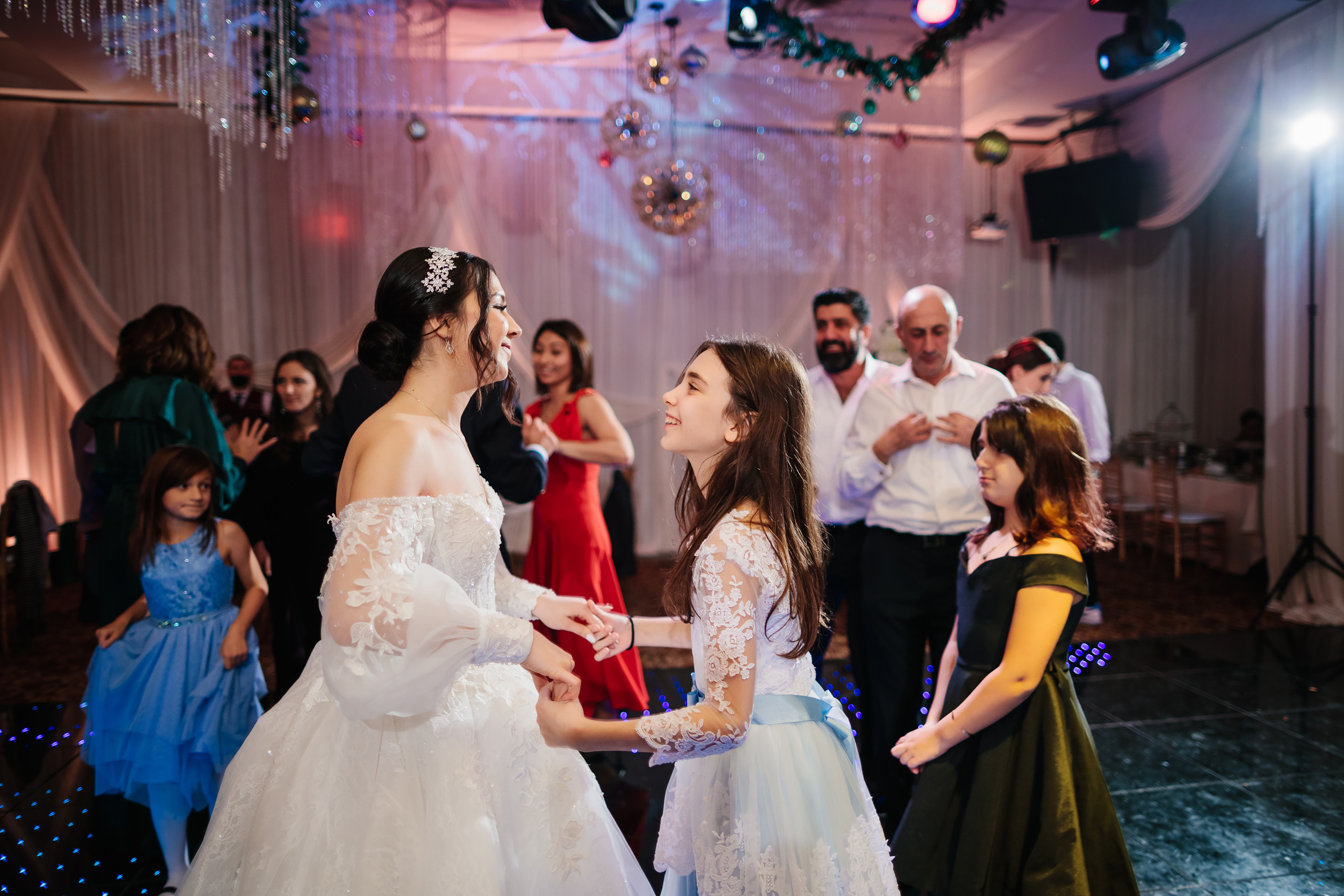 12.17.2021 Wedding. Wedding family event photographer in Chicago Nick Yushevich