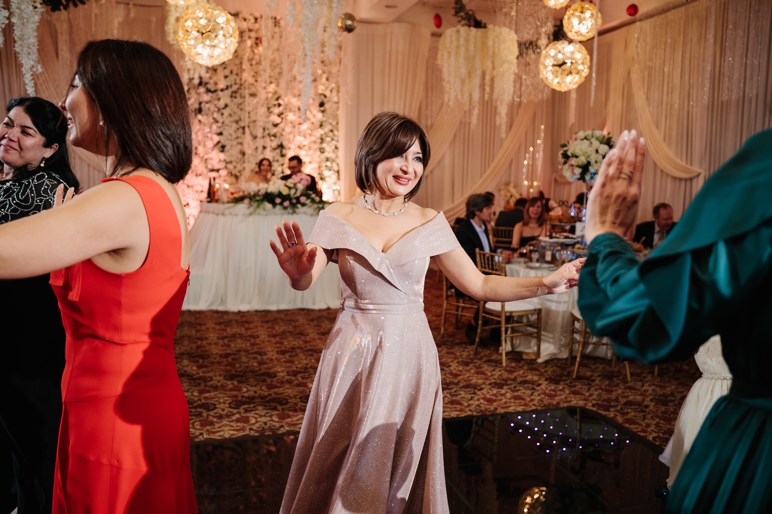 12.17.2021 Wedding. Wedding family event photographer in Chicago Nick Yushevich