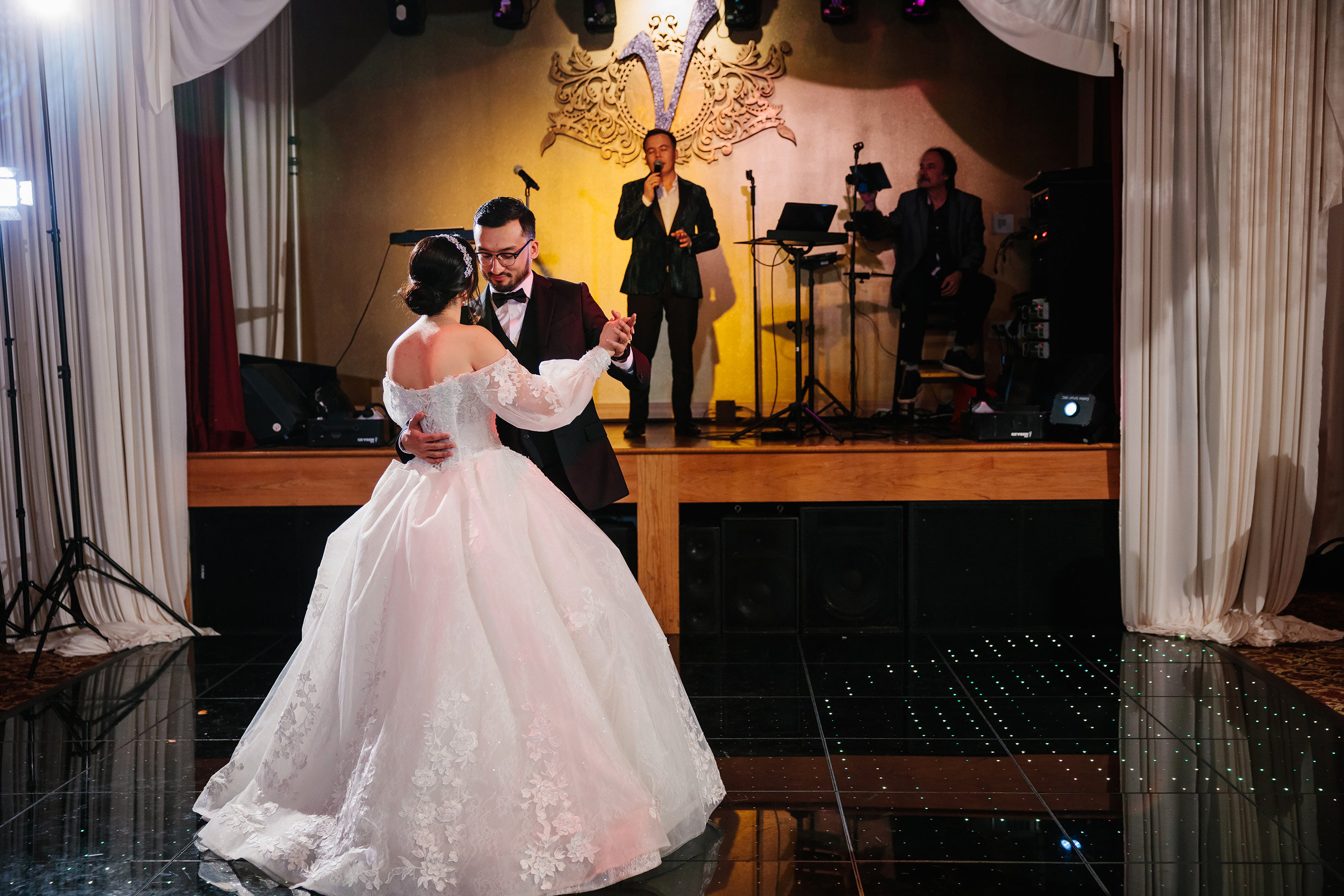 12.17.2021 Wedding. Wedding family event photographer in Chicago Nick Yushevich