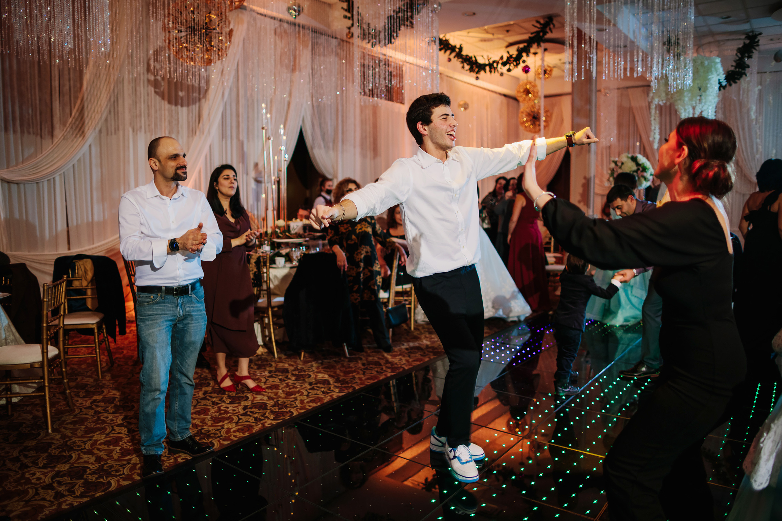 12.17.2021 Wedding. Wedding family event photographer in Chicago Nick Yushevich