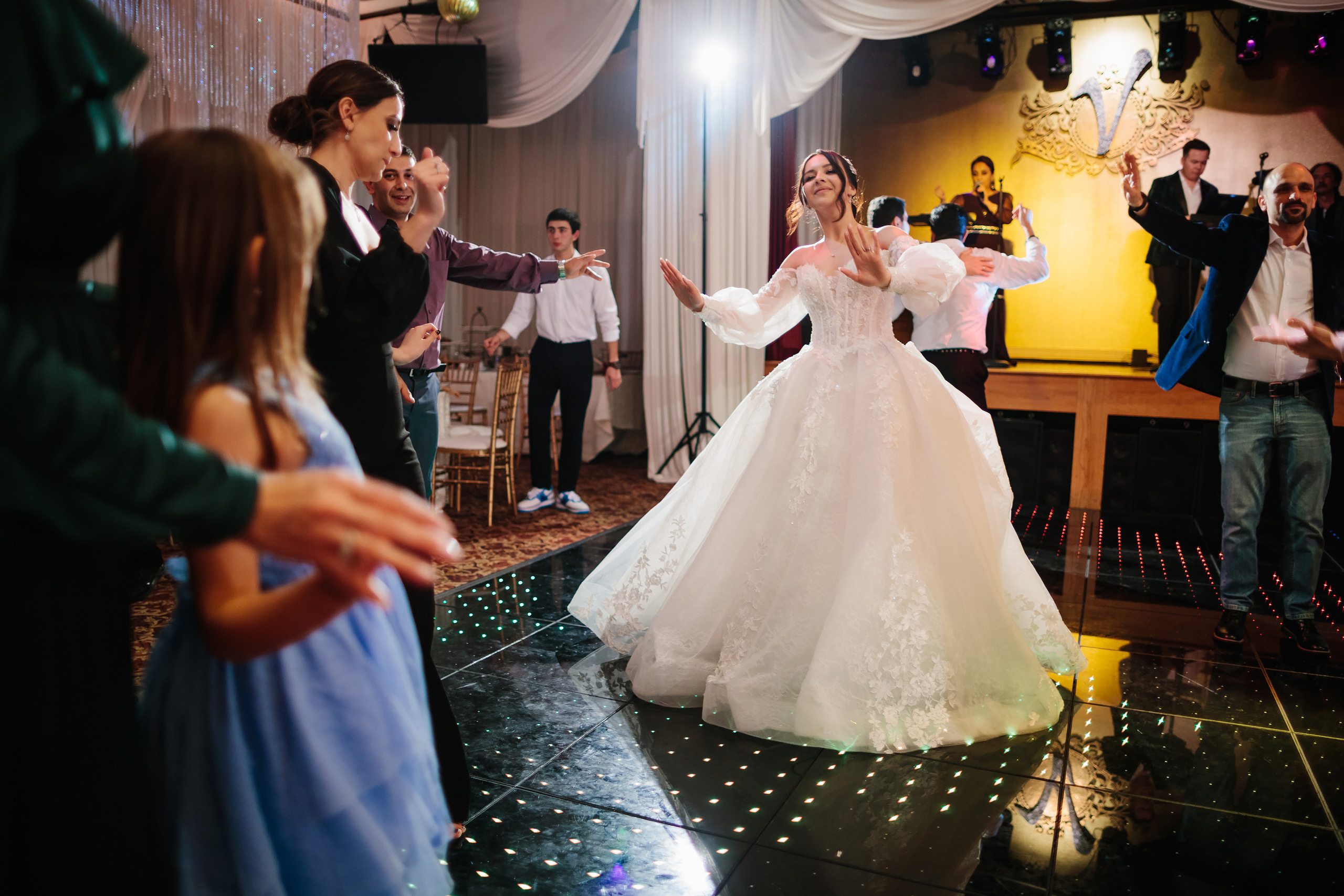 12.17.2021 Wedding. Wedding family event photographer in Chicago Nick Yushevich