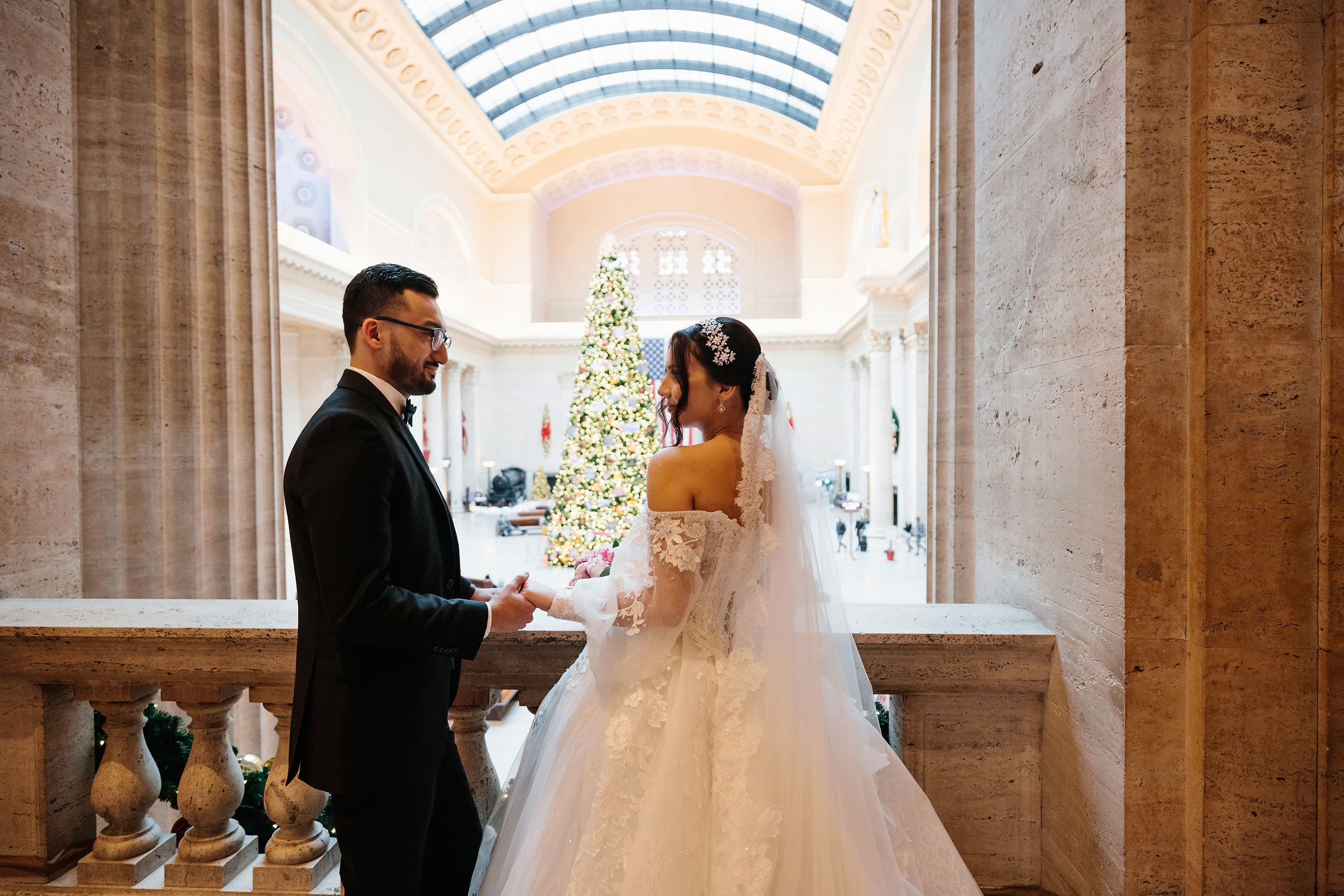 12.17.2021 Wedding. Wedding family event photographer in Chicago Nick Yushevich