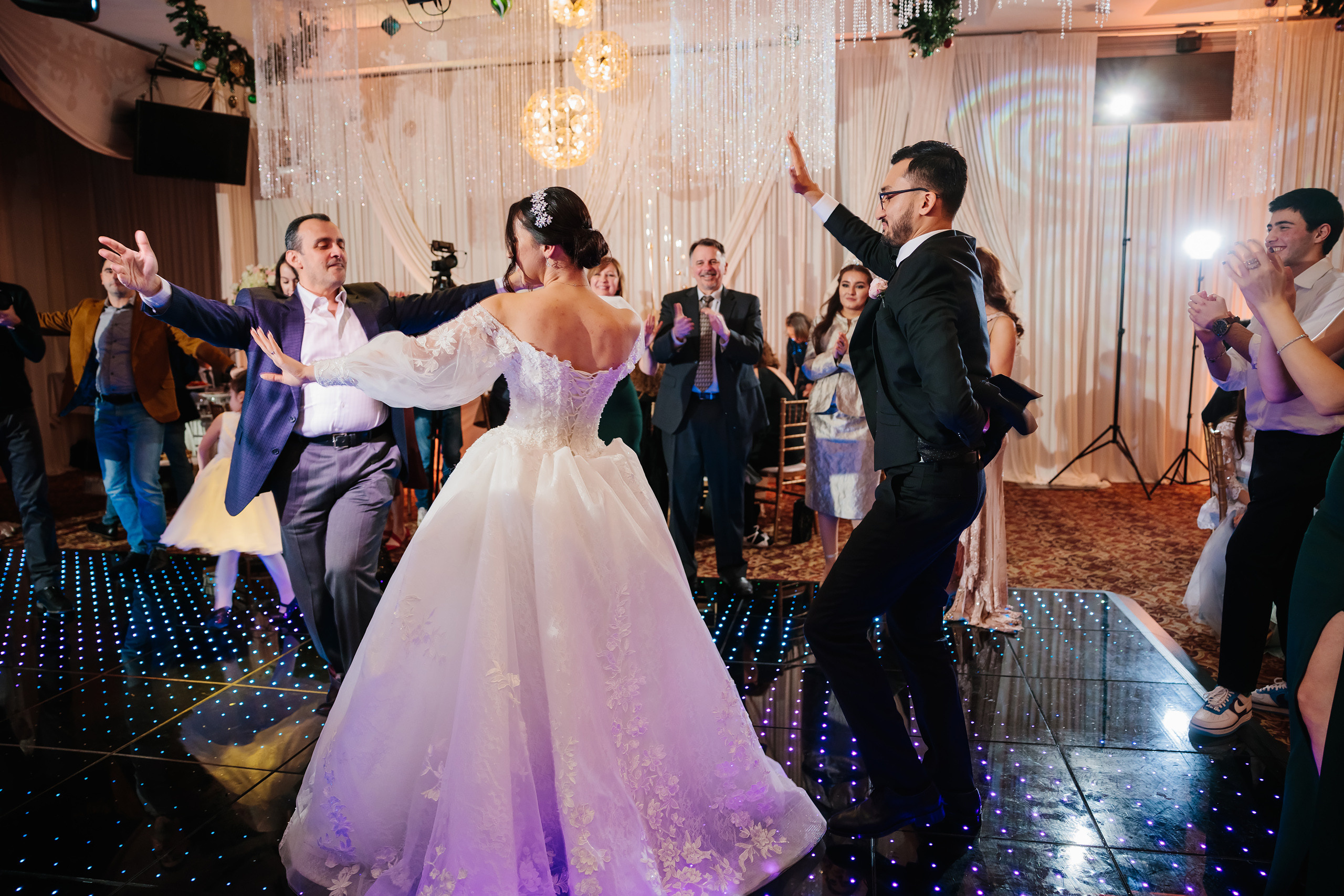 12.17.2021 Wedding. Wedding family event photographer in Chicago Nick Yushevich