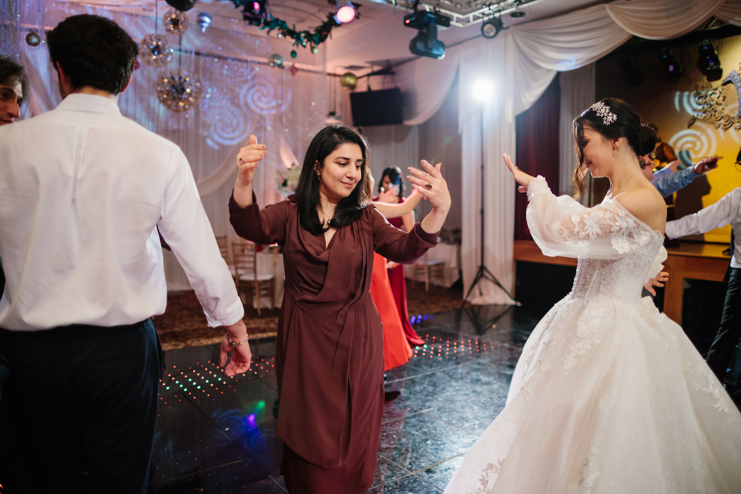 12.17.2021 Wedding. Wedding family event photographer in Chicago Nick Yushevich