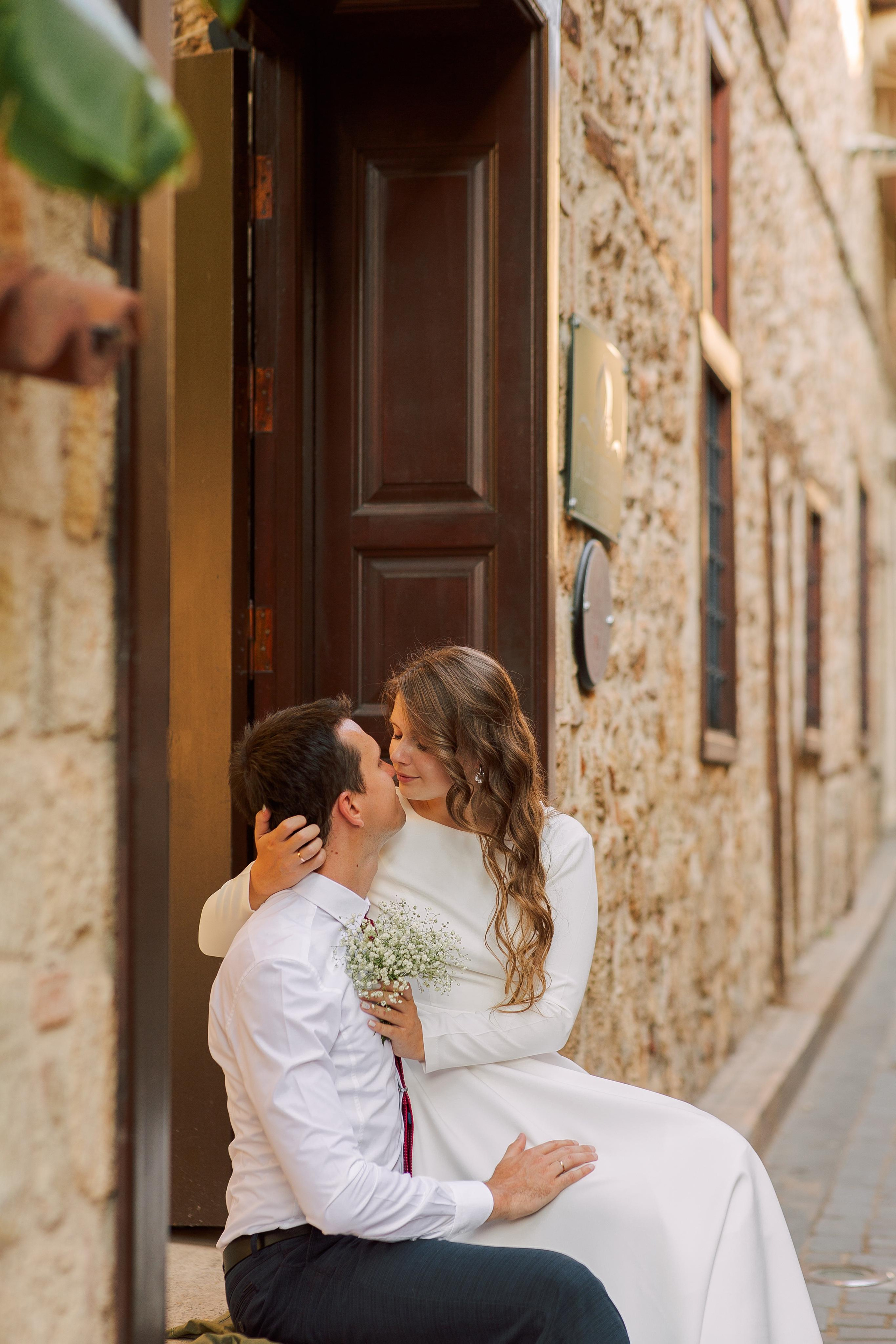 Wedding photo session in Antalya. Streets and beach. Professional Photographer in Alanya, Side, Belek | Alsu Develi  Wedding, Family and portrait photo sessions