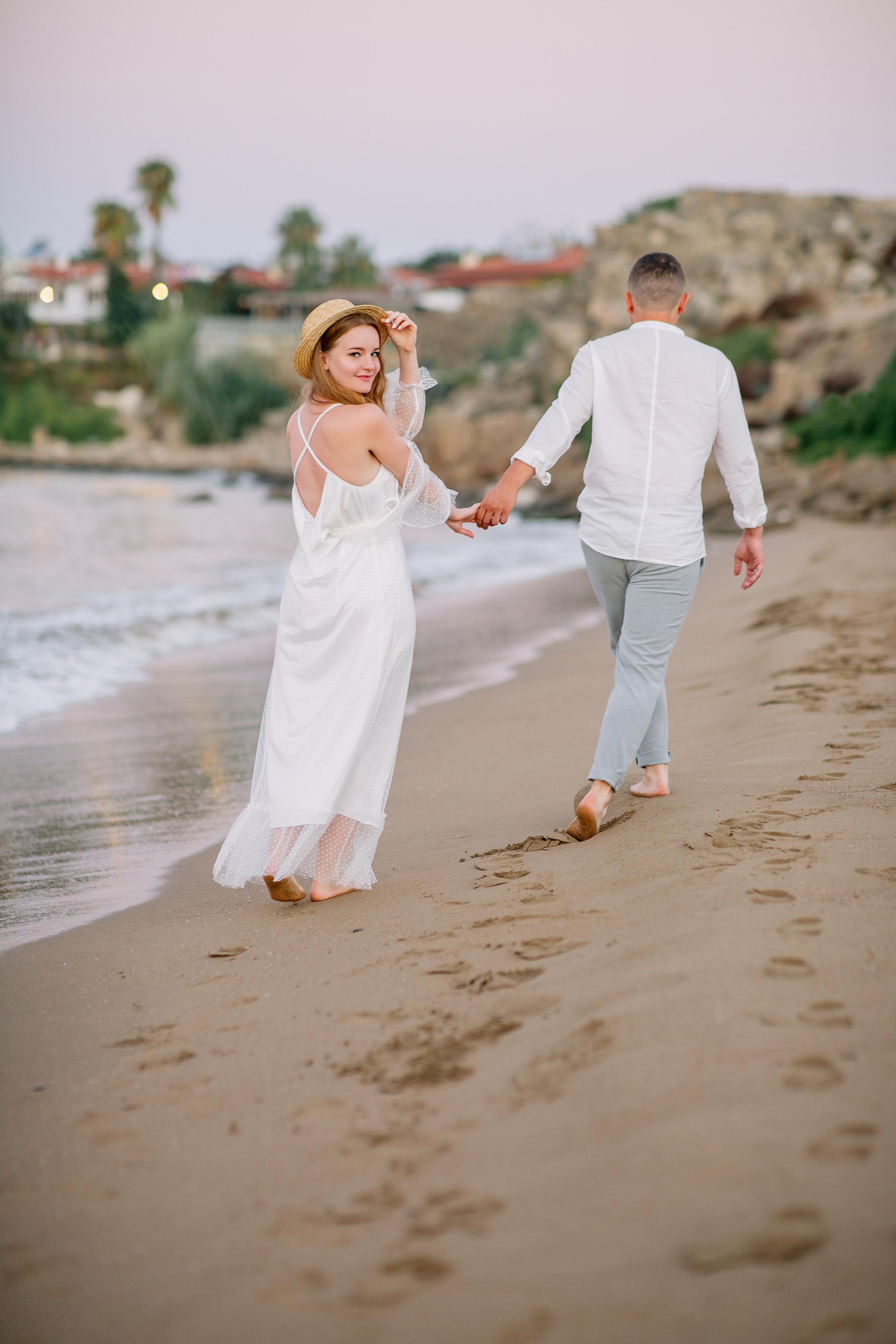 Love story on the beach in Side. Professional Photographer in Alanya, Side, Belek | Alsu Develi  Wedding, Family and portrait photo sessions