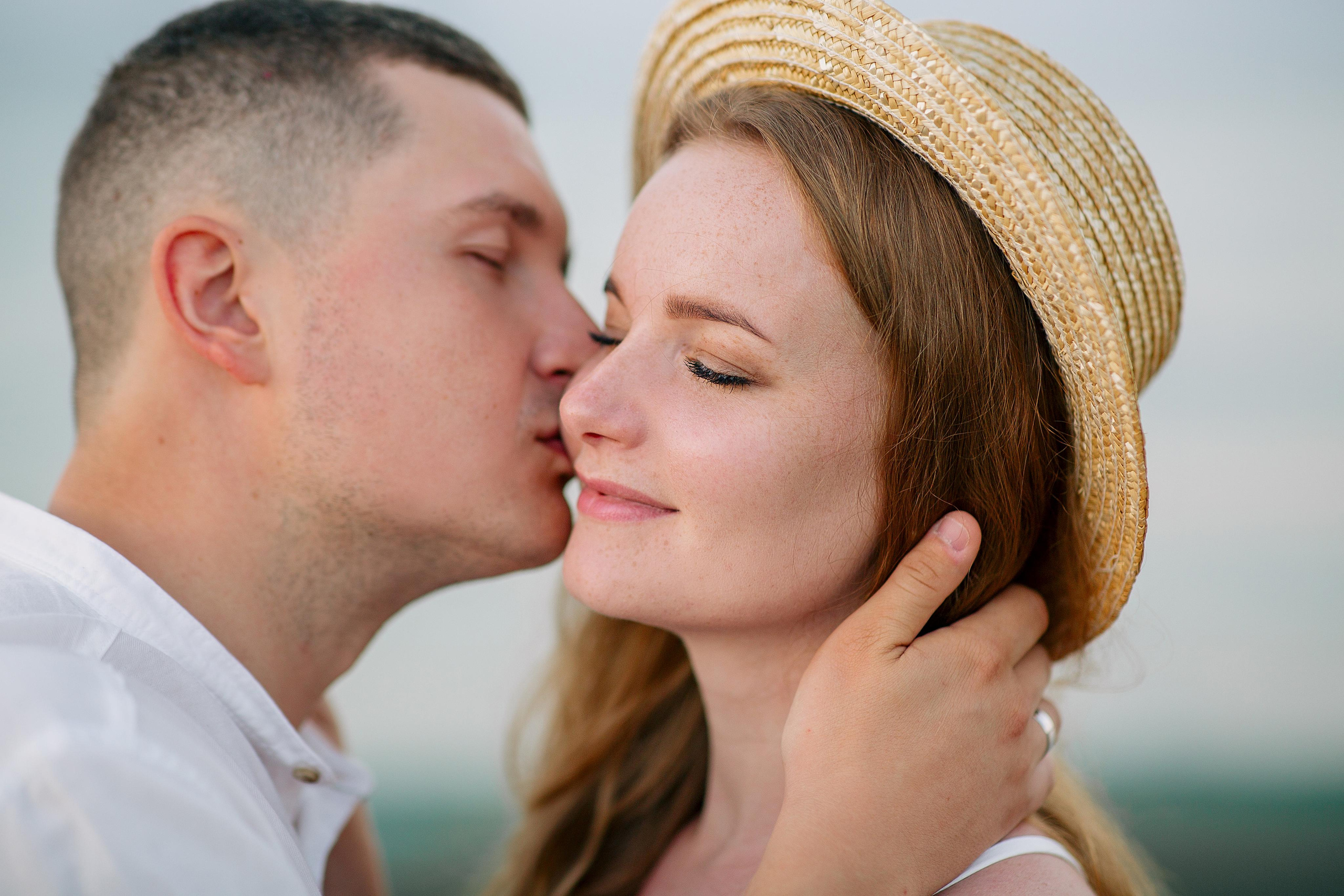 Love story on the beach in Side. Professional Photographer in Alanya, Side, Belek | Alsu Develi  Wedding, Family and portrait photo sessions