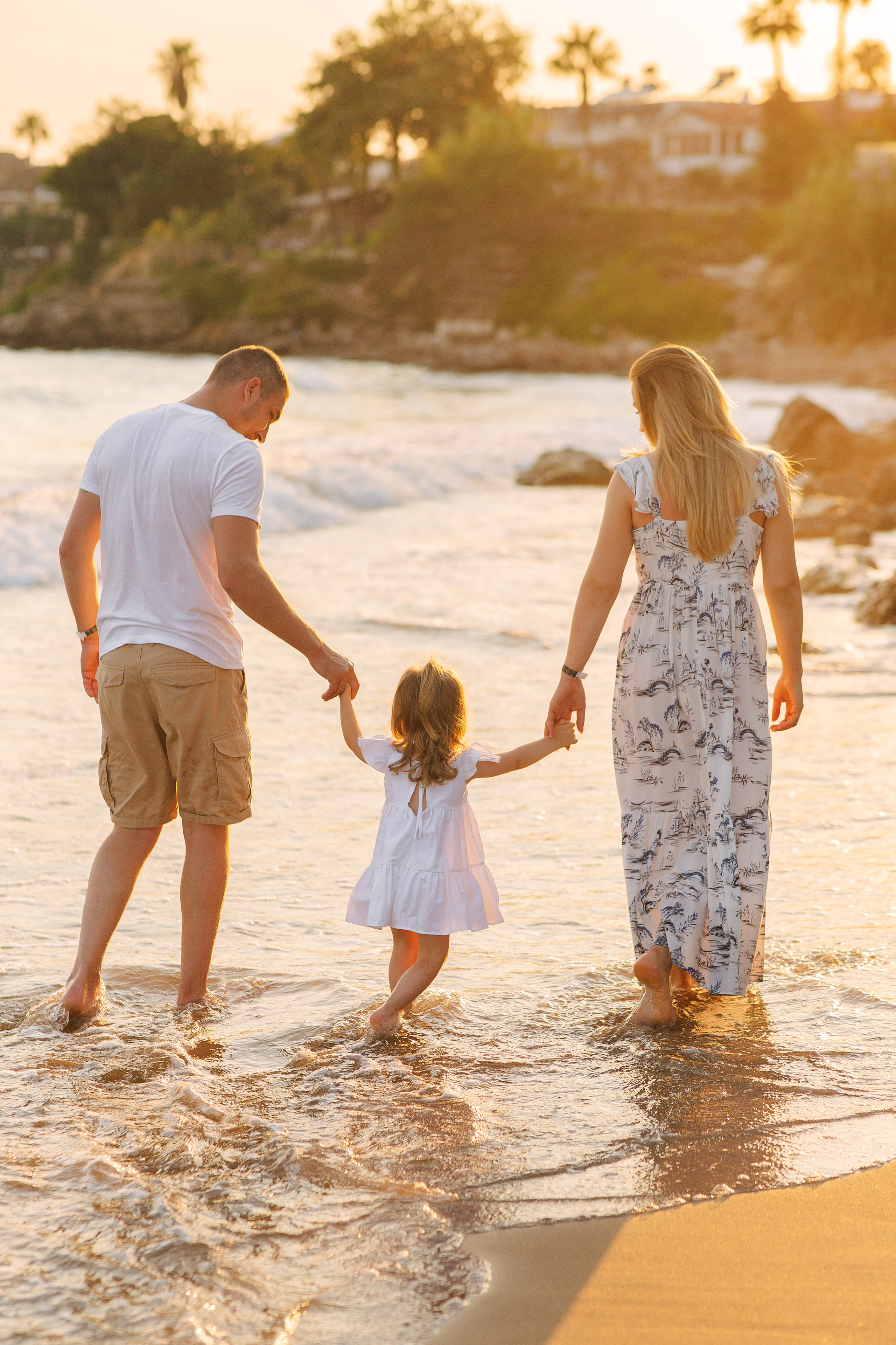 Семейная фотосессия на пляже в Сиде на закате. Фотограф в Алании в Турции, Аланья, Сиде, Белек, Анталия, Кемер, Конаклы, Окурджалар. Фотосъемки в Алании. Фотосессия в Алания.Алсу Девели