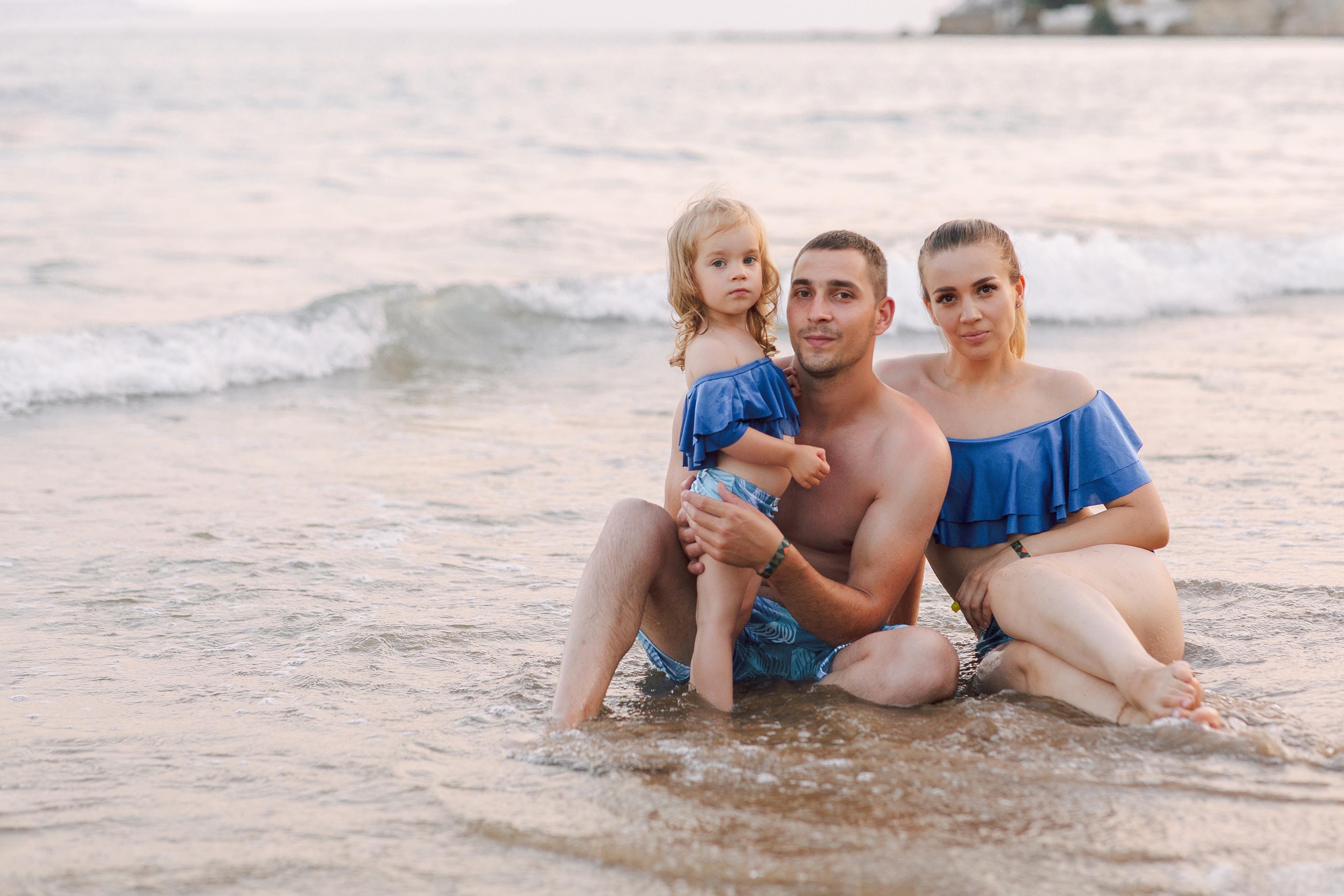 Семейная фотосессия на пляже в Сиде на закате. Фотограф в Алании в Турции, Аланья, Сиде, Белек, Анталия, Кемер, Конаклы, Окурджалар. Фотосъемки в Алании. Фотосессия в Алания.Алсу Девели