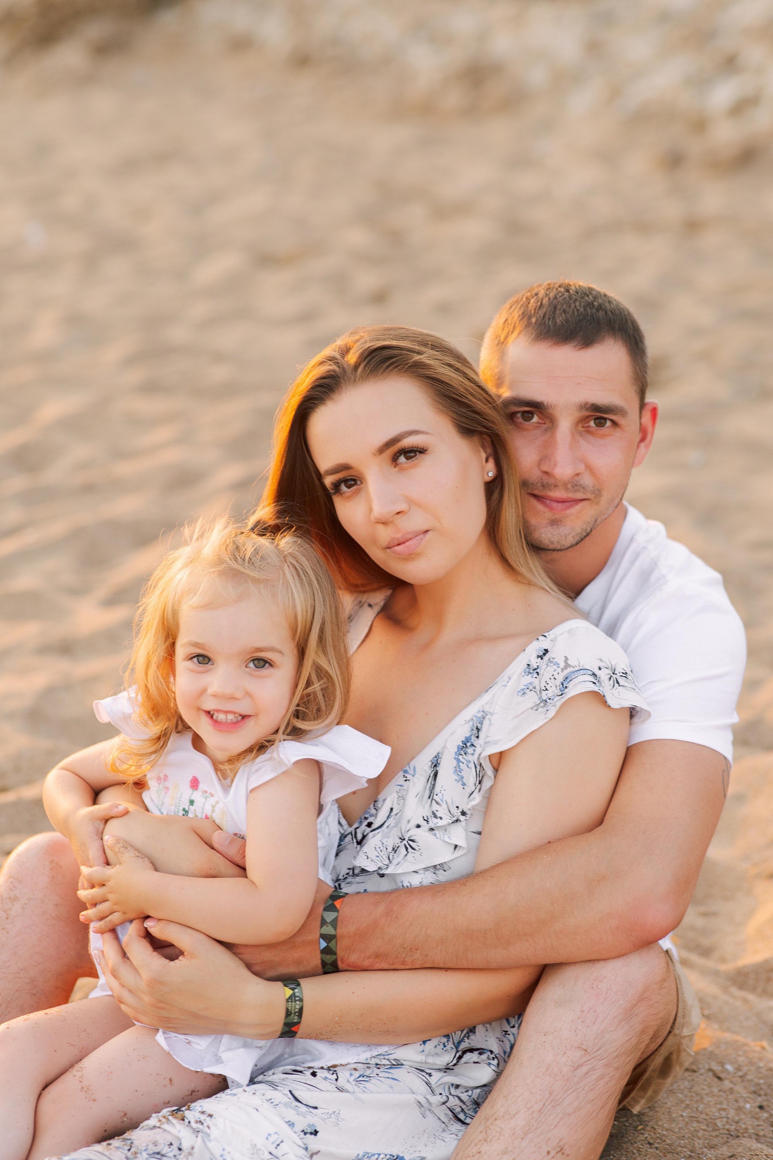 Семейная фотосессия на пляже в Сиде на закате. Фотограф в Алании в Турции, Аланья, Сиде, Белек, Анталия, Кемер, Конаклы, Окурджалар. Фотосъемки в Алании. Фотосессия в Алания.Алсу Девели