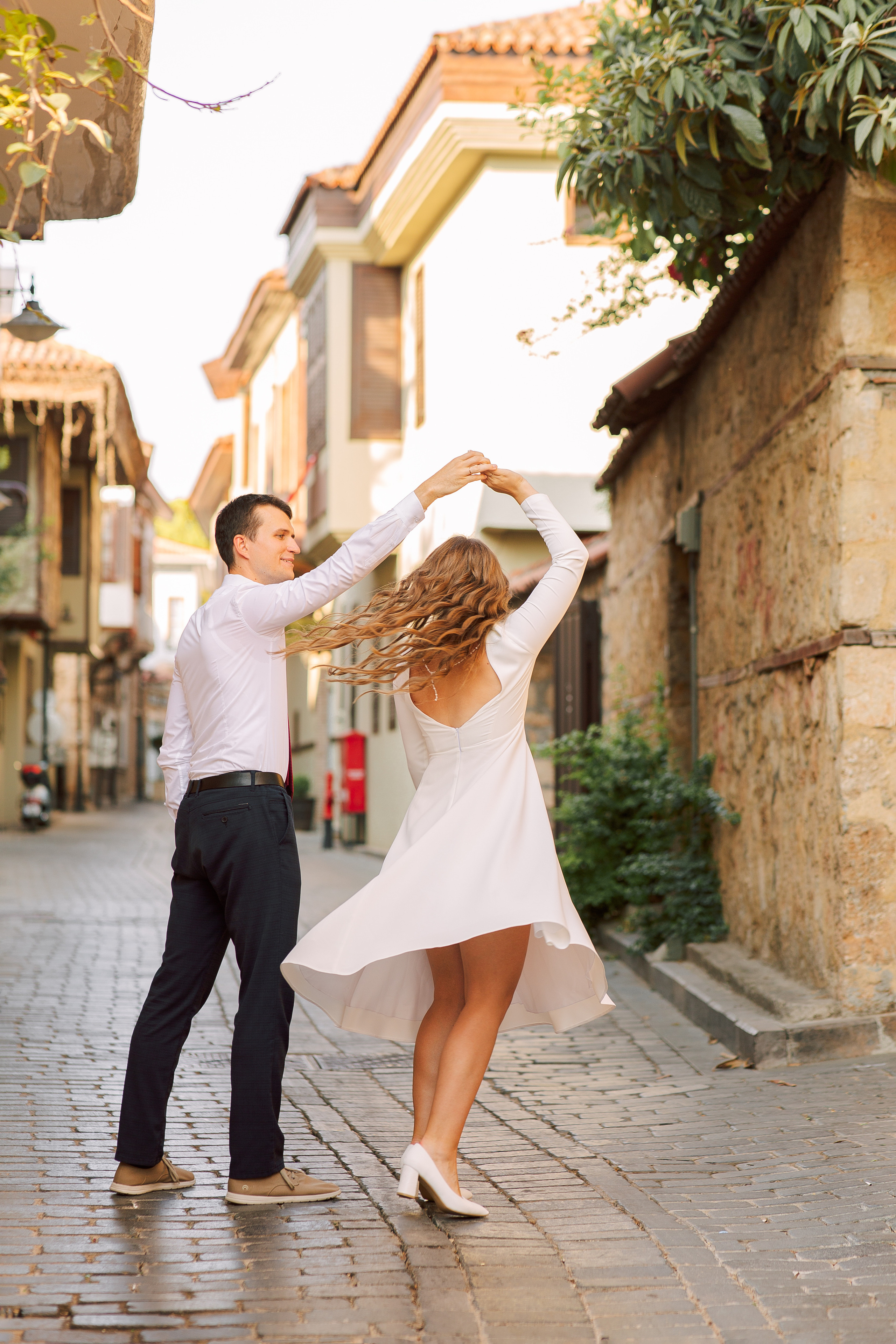 Wedding photo session in Antalya. Streets and beach. Professional Photographer in Alanya, Side, Belek | Alsu Develi  Wedding, Family and portrait photo sessions