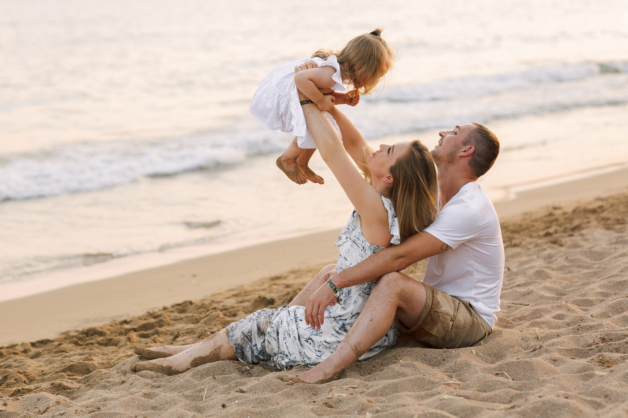 Семейная фотосессия на пляже в Сиде на закате. Фотограф в Алании в Турции, Аланья, Сиде, Белек, Анталия, Кемер, Конаклы, Окурджалар. Фотосъемки в Алании. Фотосессия в Алания.Алсу Девели