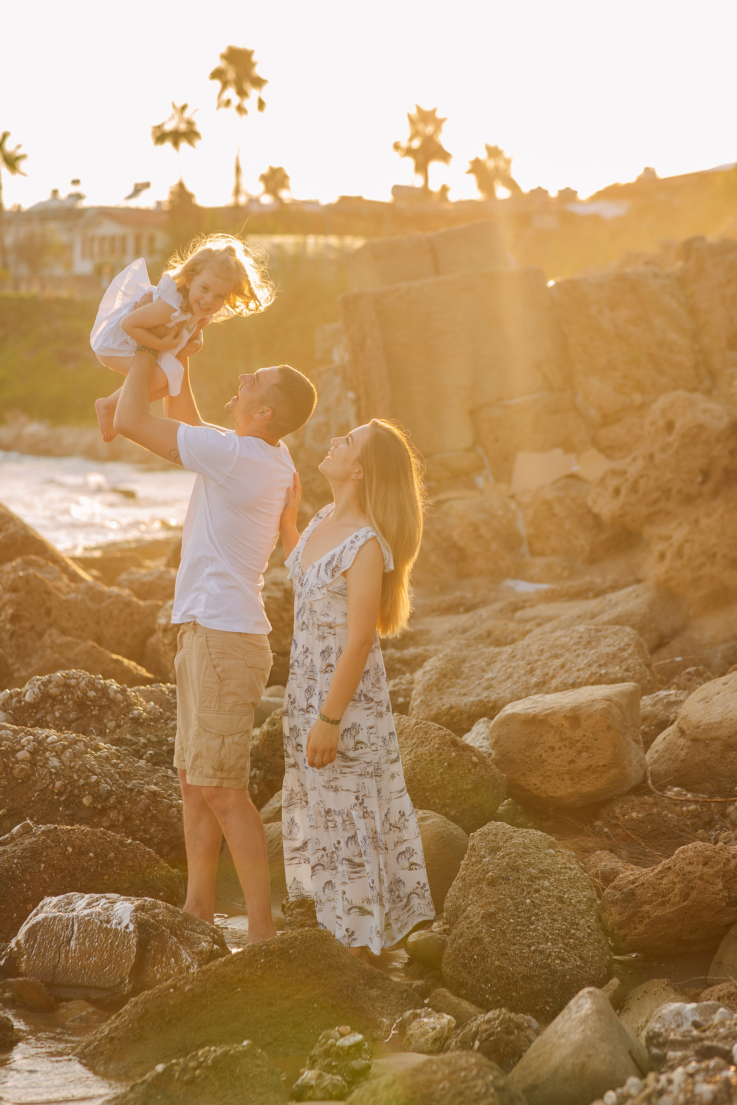 Семейная фотосессия на пляже в Сиде на закате. Фотограф в Алании в Турции, Аланья, Сиде, Белек, Анталия, Кемер, Конаклы, Окурджалар. Фотосъемки в Алании. Фотосессия в Алания.Алсу Девели