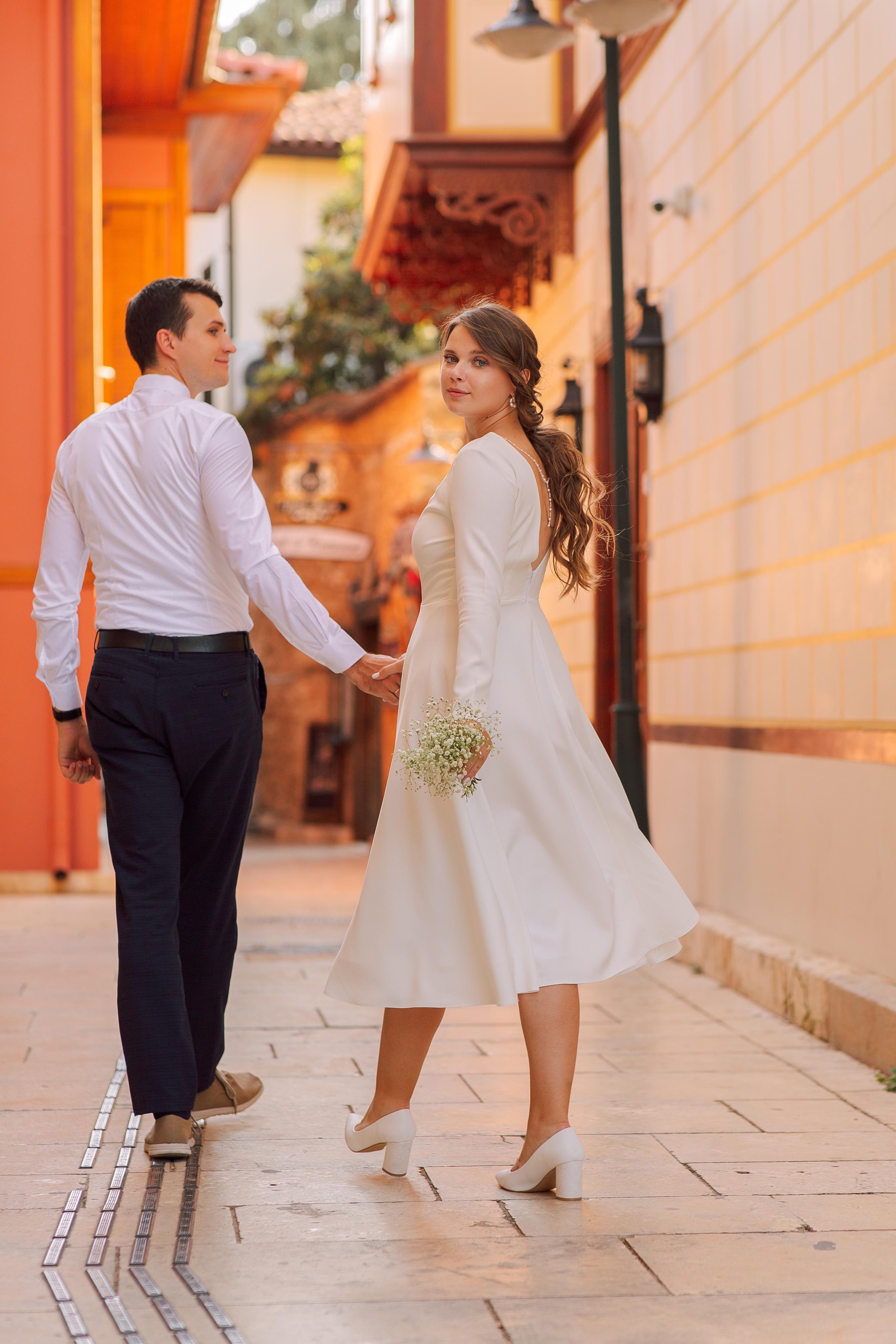 Wedding photo session in Antalya. Streets and beach. Professional Photographer in Alanya, Side, Belek | Alsu Develi  Wedding, Family and portrait photo sessions