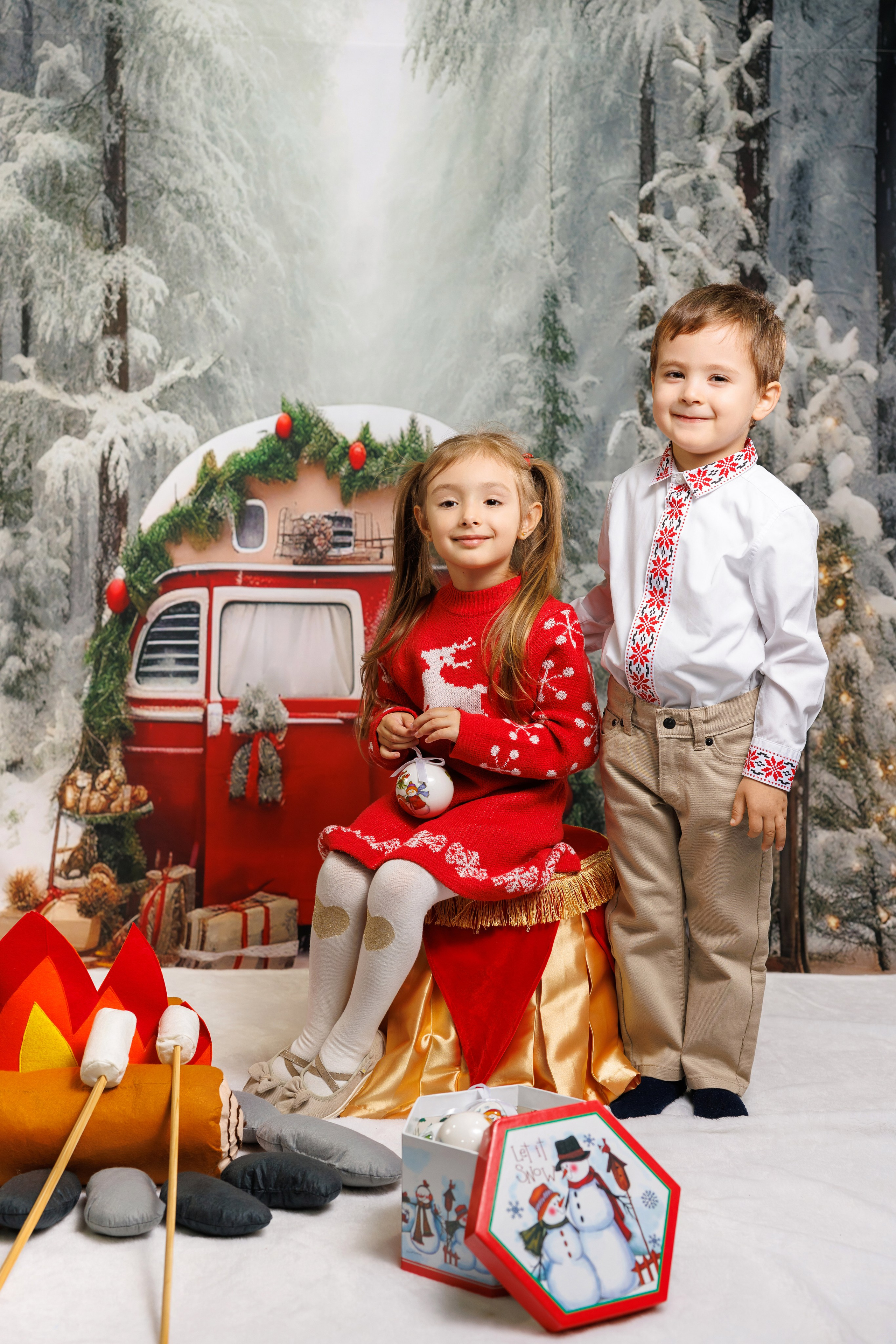 Recenzii. Albume de absolvire: gradinita, gimnaziu, liceu. Venete in Moldova