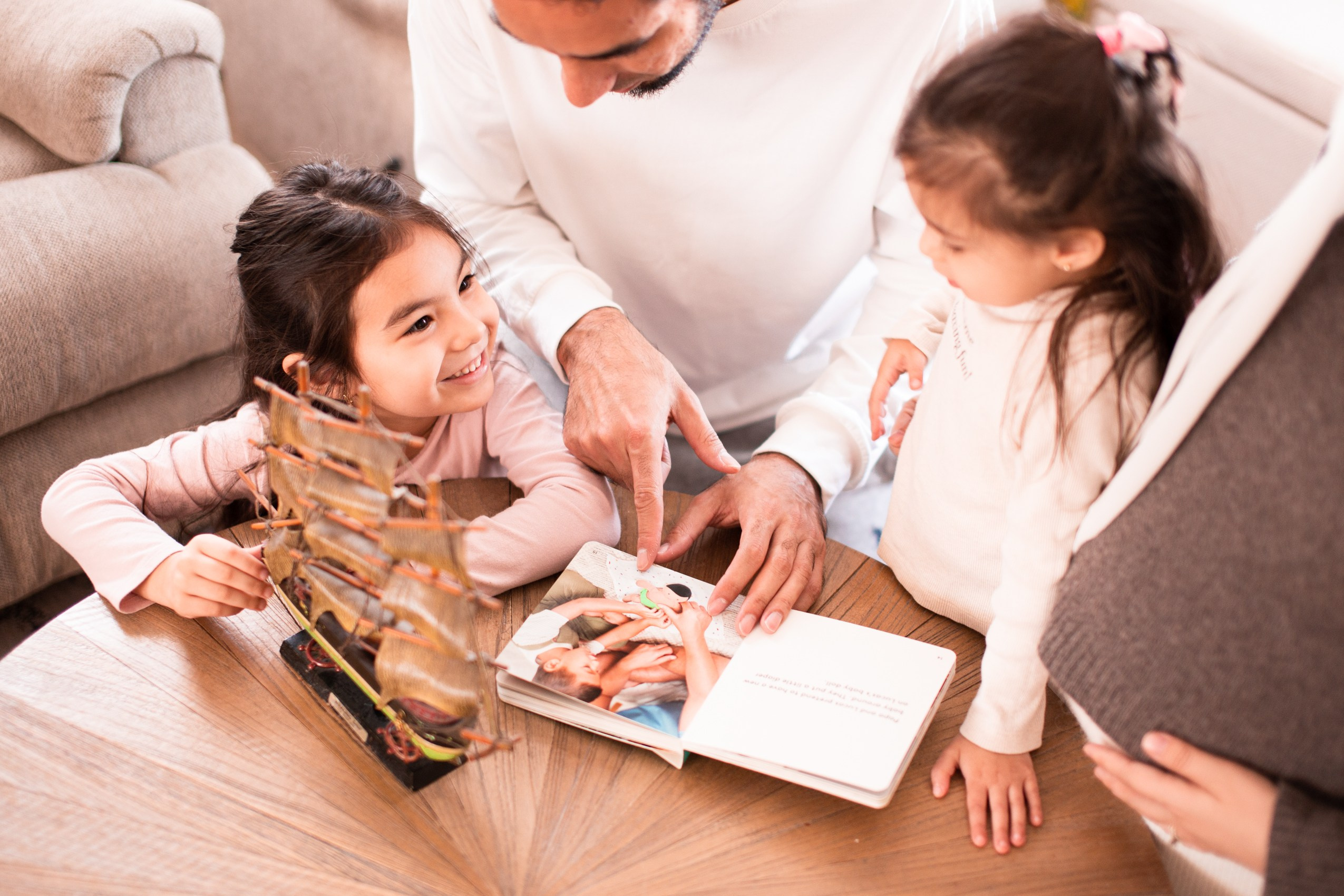 Shirin & her family. Wedding & elopement photographer Viktoriya Kravtsov. Las Vegas