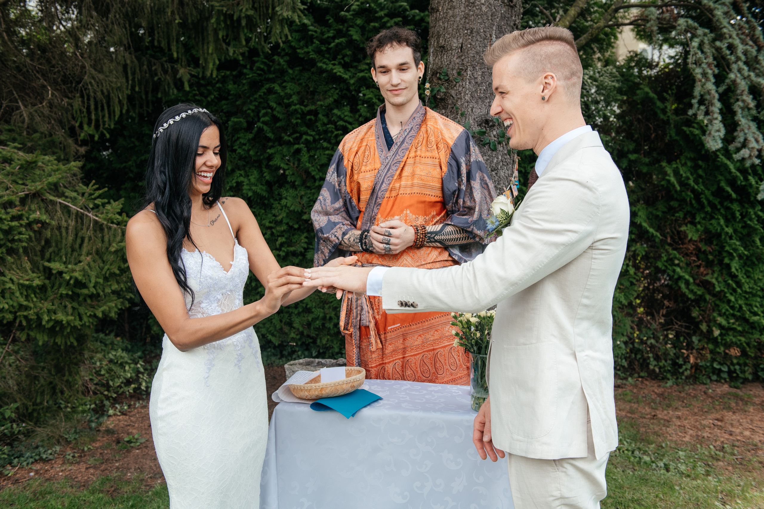 KAIANE & BENJAMIN Meilen, Switzerland. I am Elena Altendorfer. Wedding photographer in Zurich and Switzerland