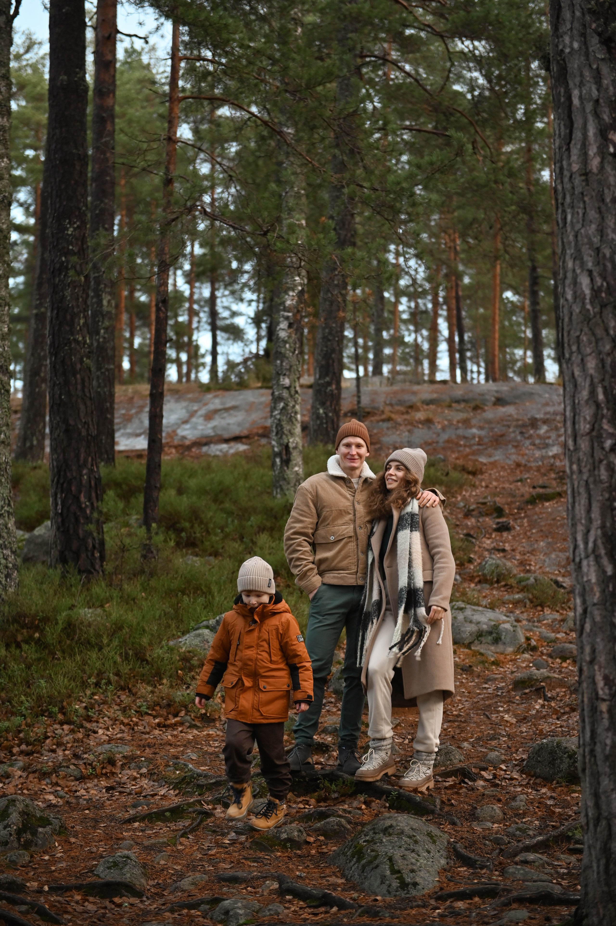Пикник у озера. Детский и семейный фотограф в финляндии дина пулкка. контент фотограф