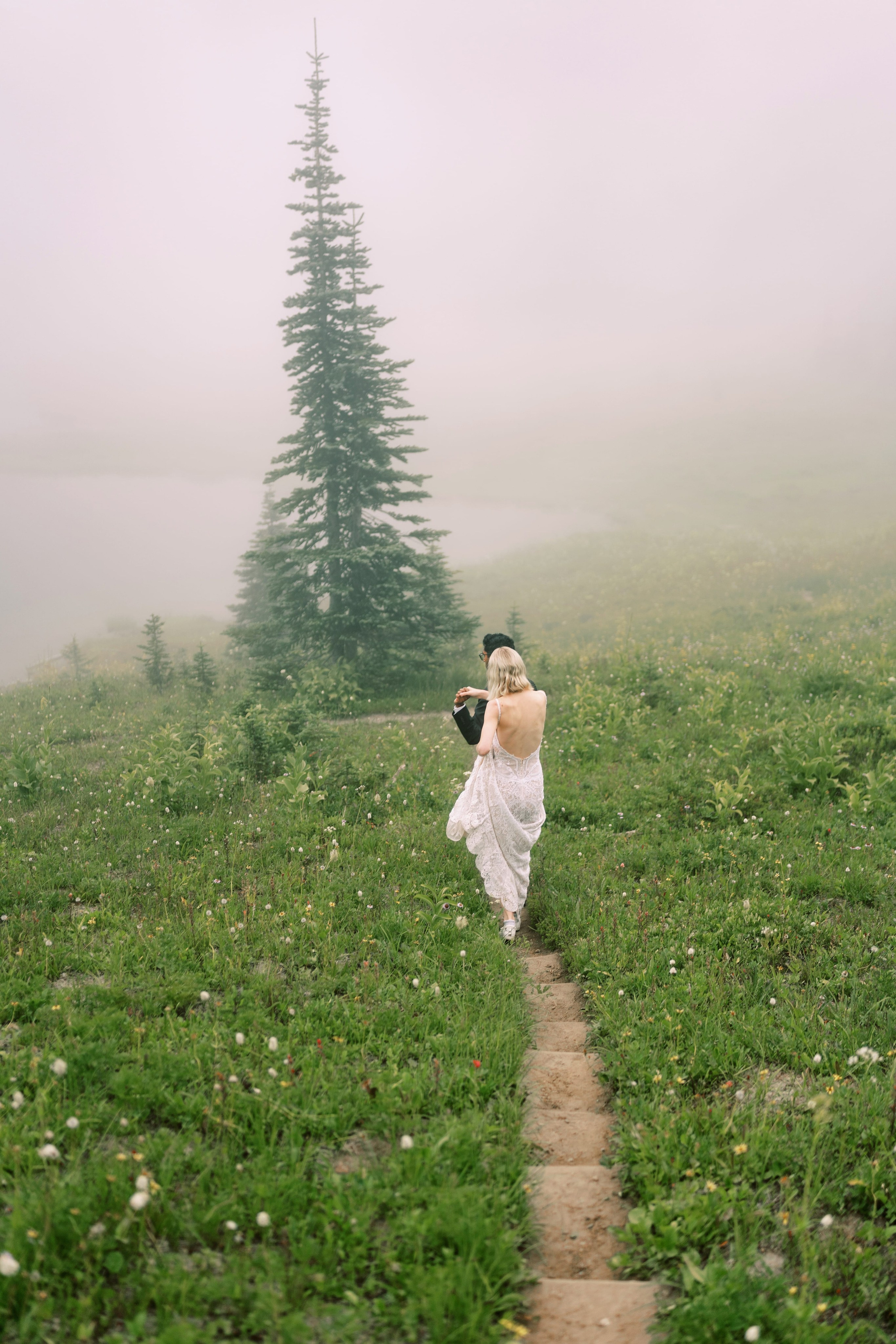 Rachel & Ryan Wedding photoshoot. August 2024. Little Tipsoo Lake, WA Day 2. EVAN ARISTOV WEDDING PHOTOGRAPHY — Seattle Wedding Photographer