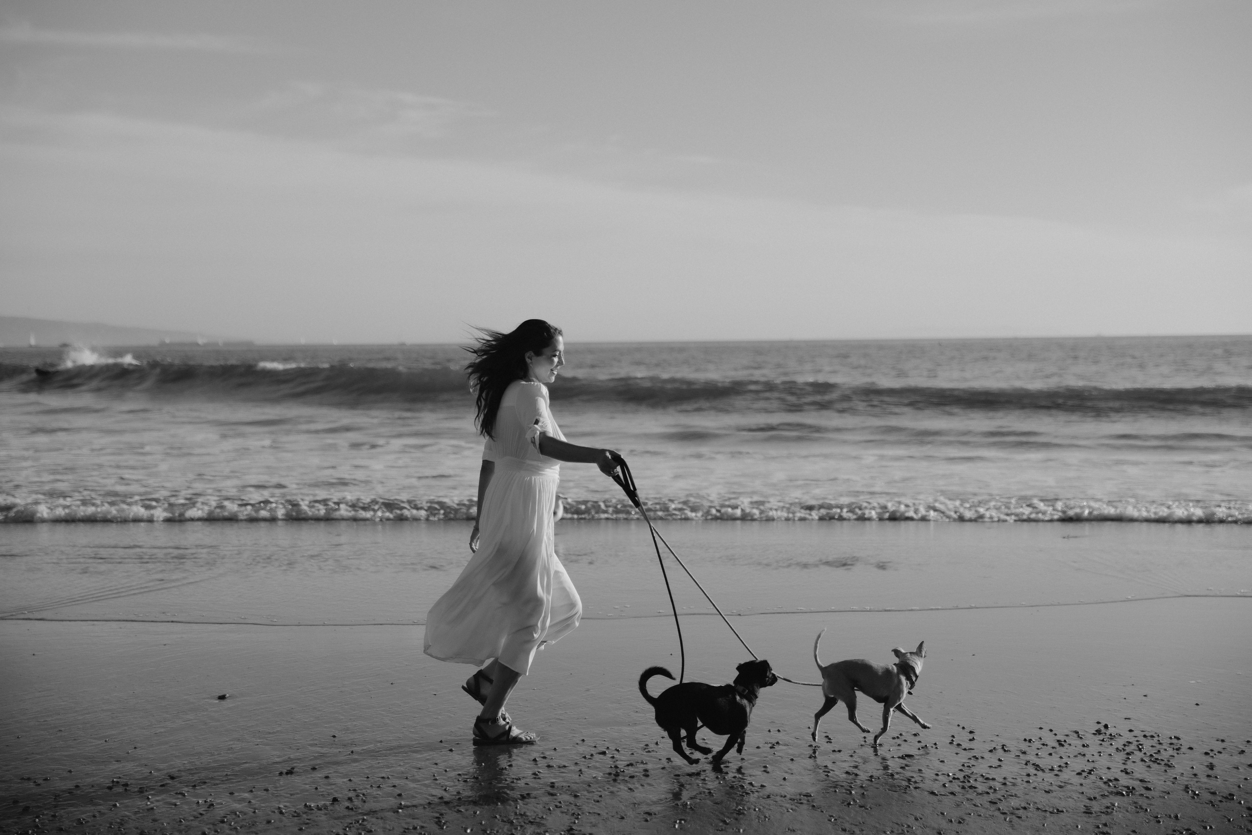 Gillian, Baby & Delilah | Venice Beach. Photographer in Los Angeles. Julia Ishmuratova