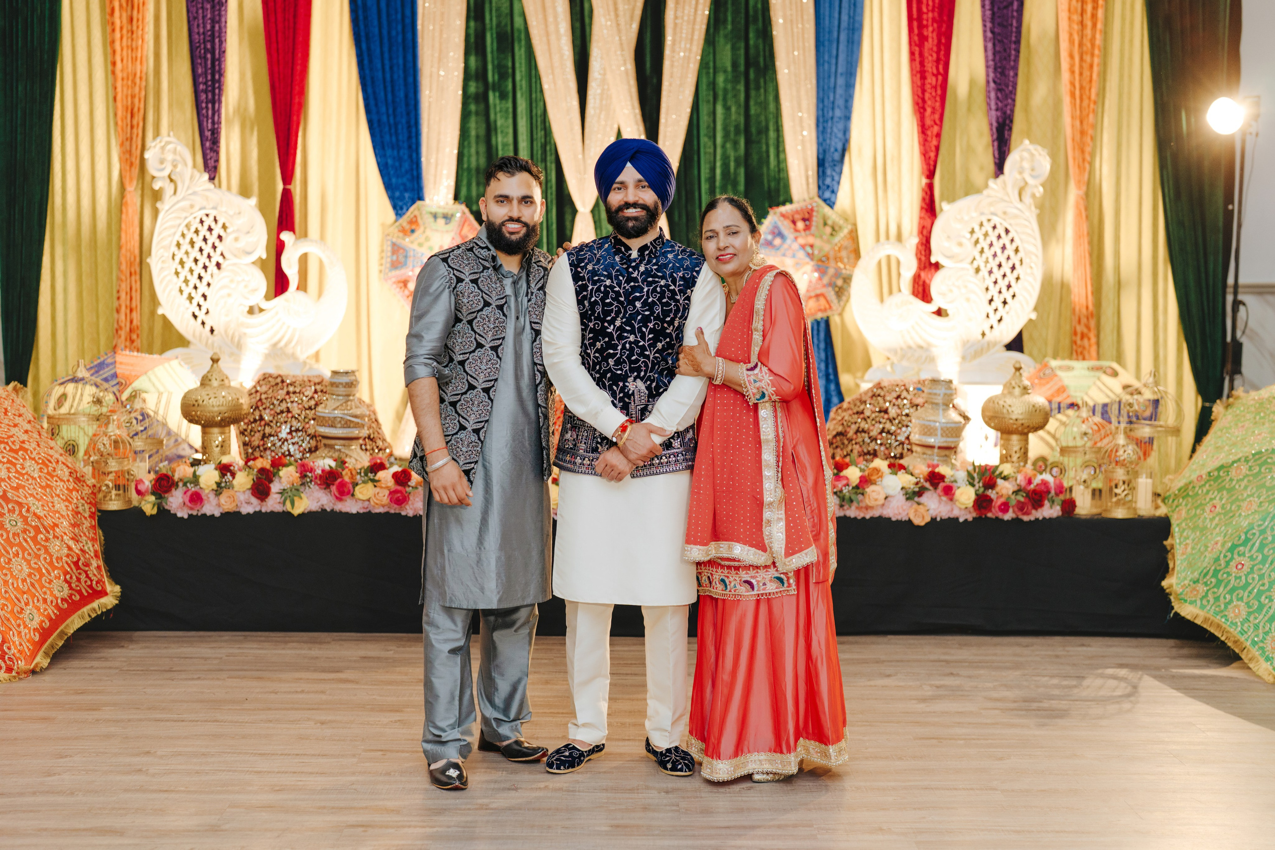 Gagan & Jasmeen. Wedding Photographer & Cinematographer studios